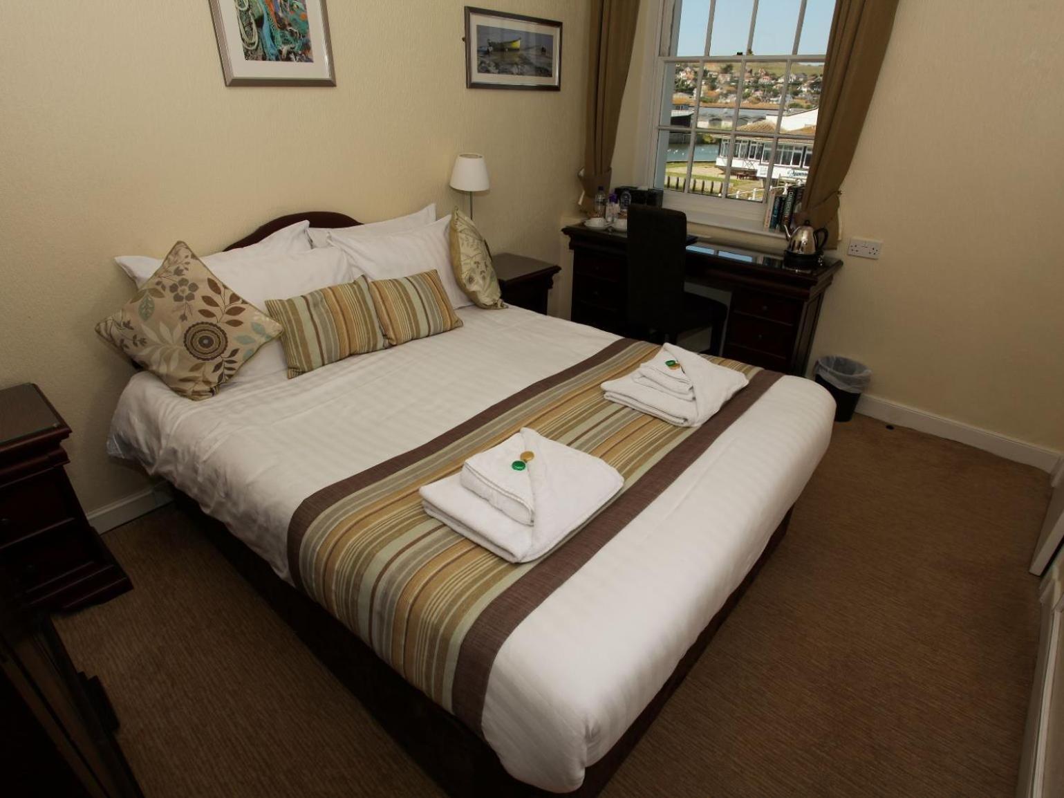 Double Room Private Bathroom