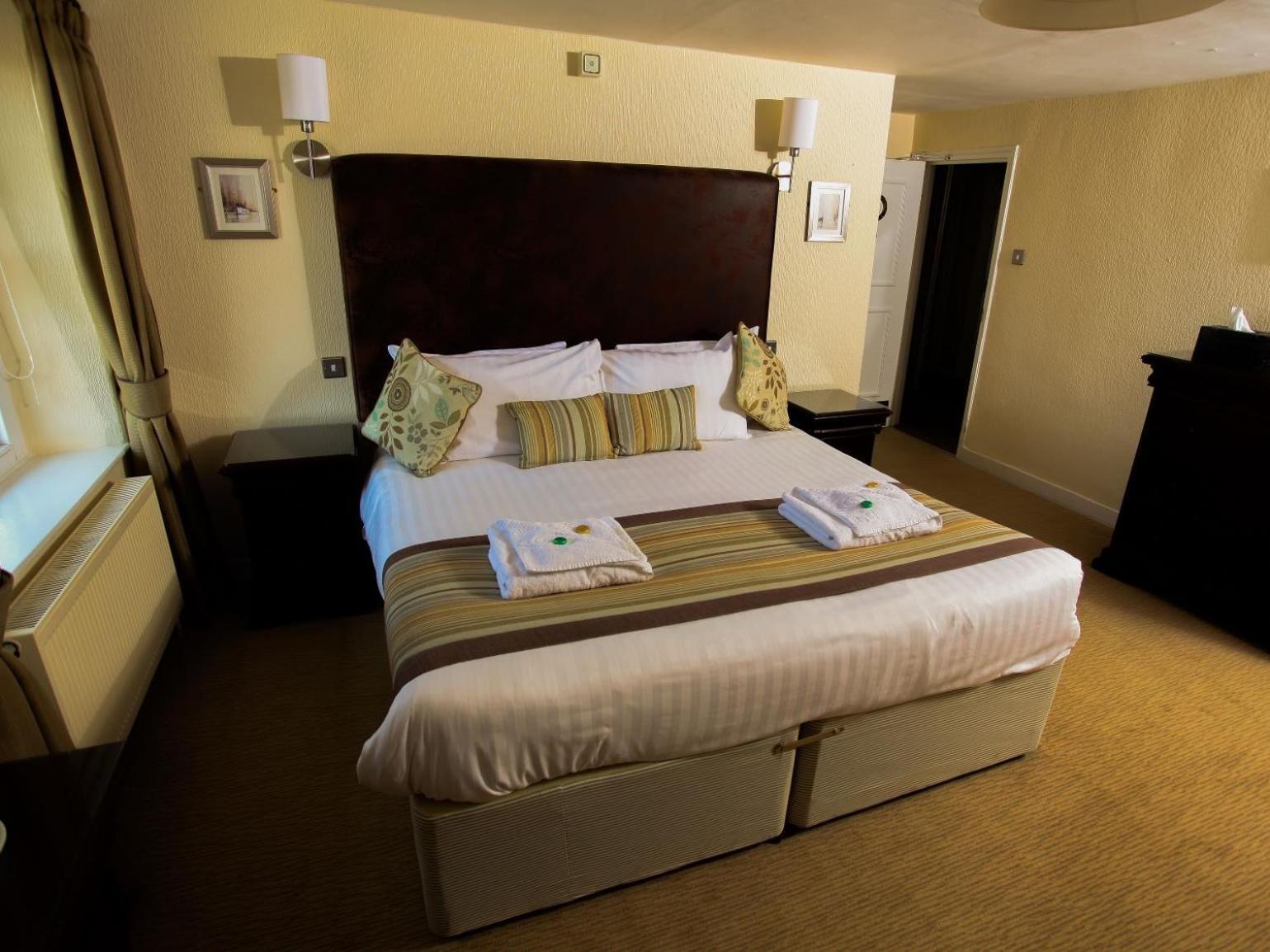 Double Room Private Bathroom