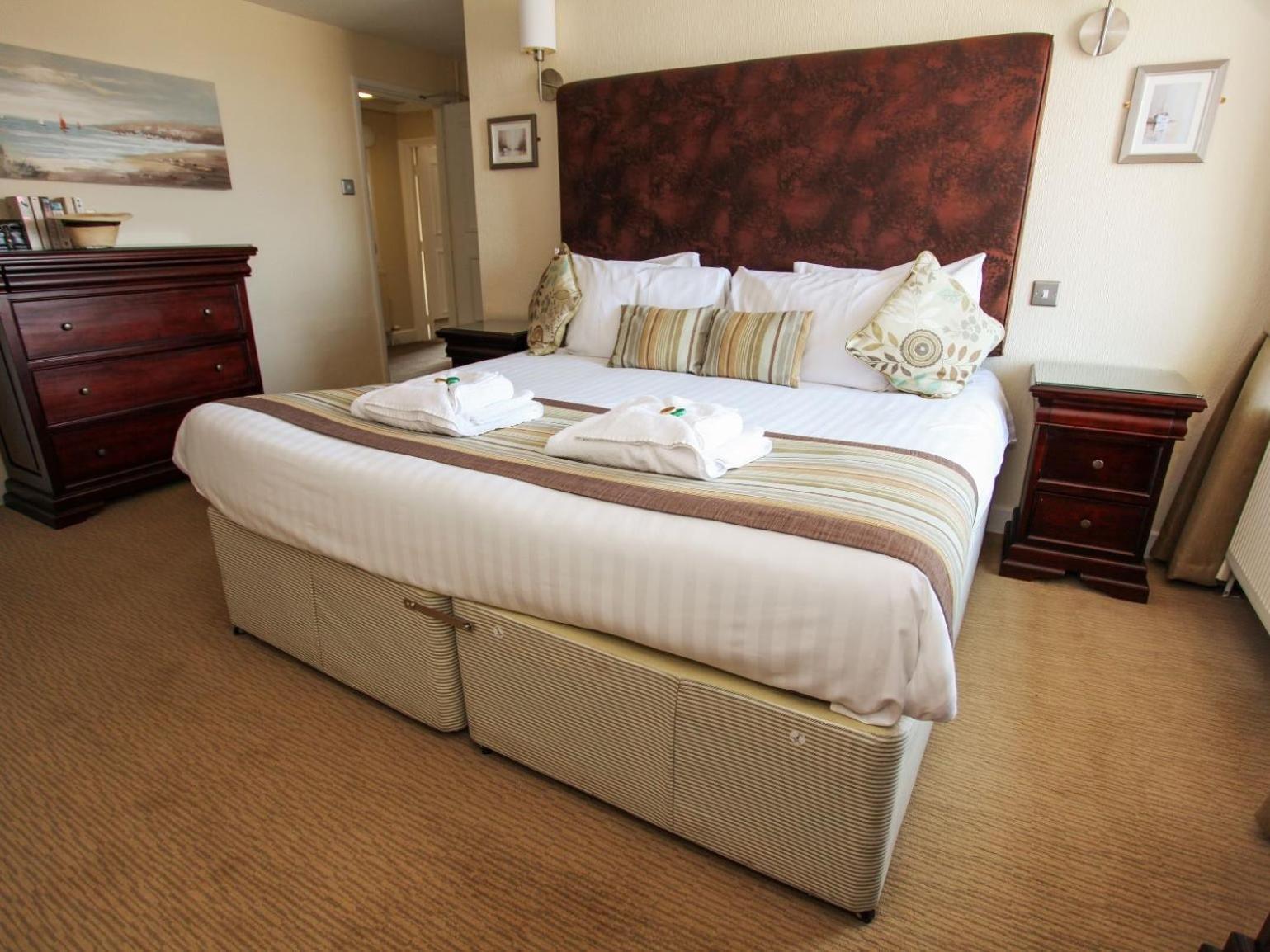 Double Room Private Bathroom