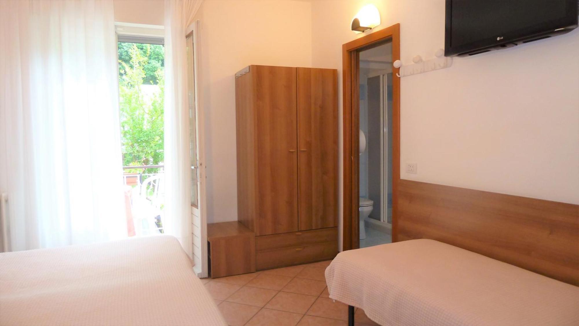 Triple Room Balcony Mountain View
