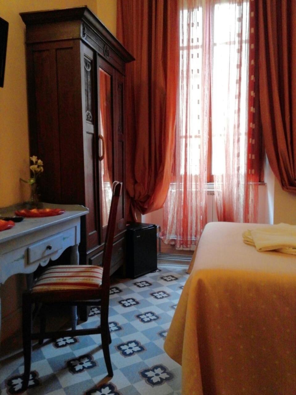 Single Room Private Bathroom