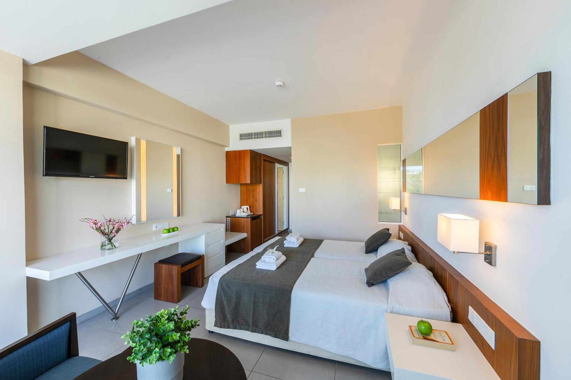 Superior Room Side Sea View
