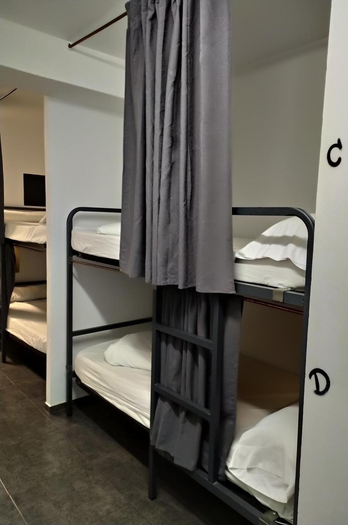 Bed 6-Bed Mixed Dormitory Room