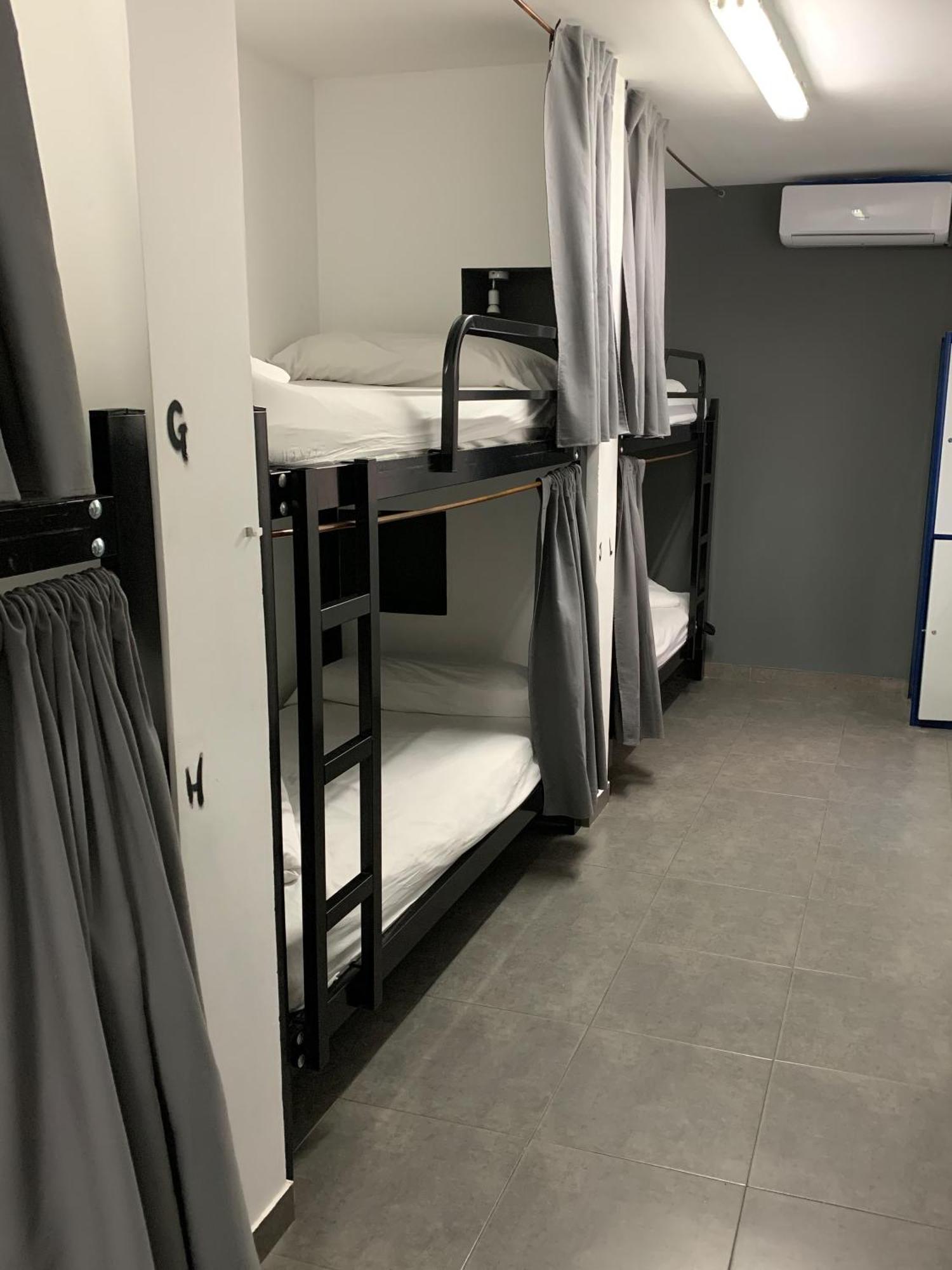 Bed 12-Bed Mixed Dormitory Room