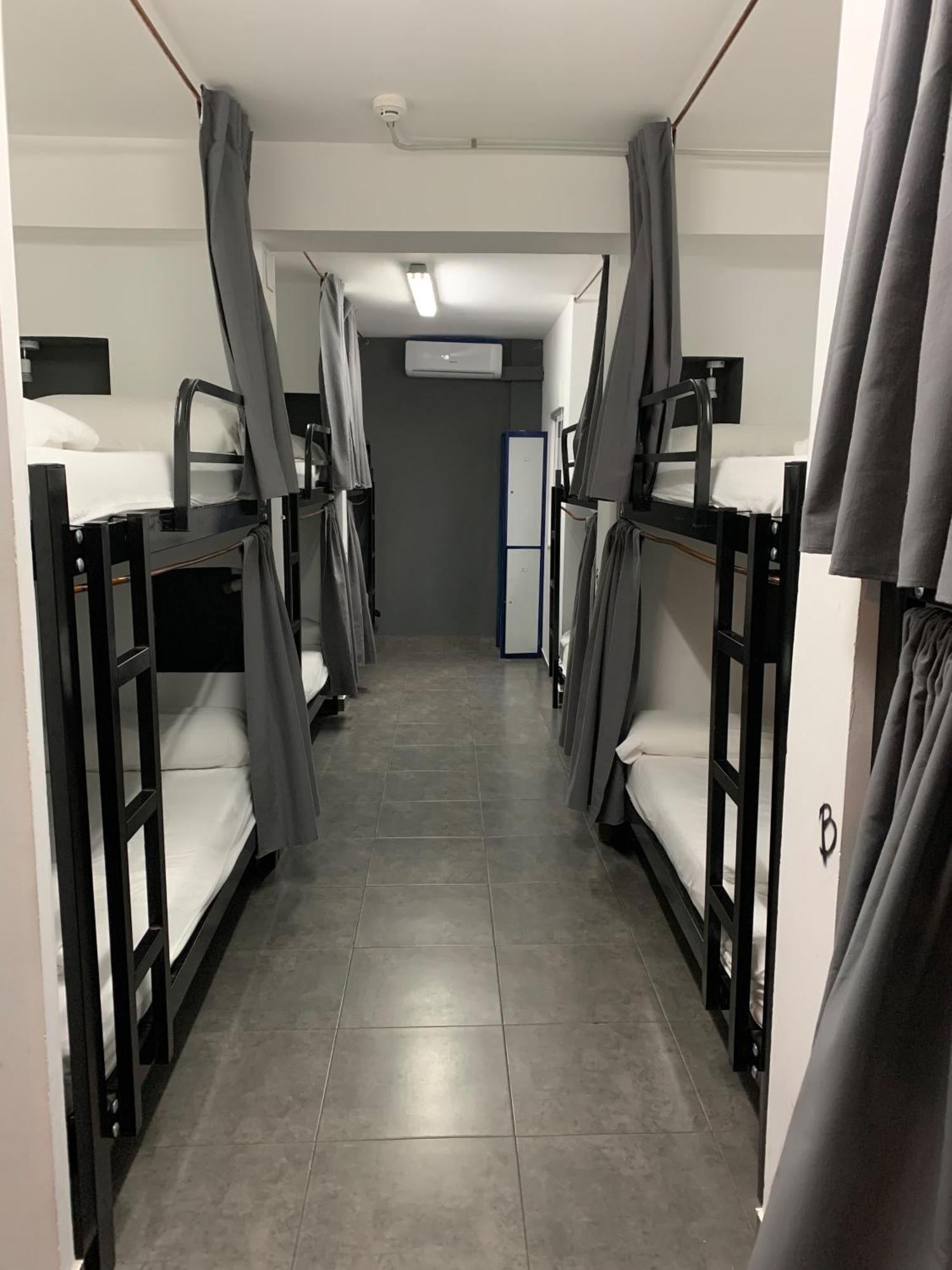 Bed 12-Bed Mixed Dormitory Room