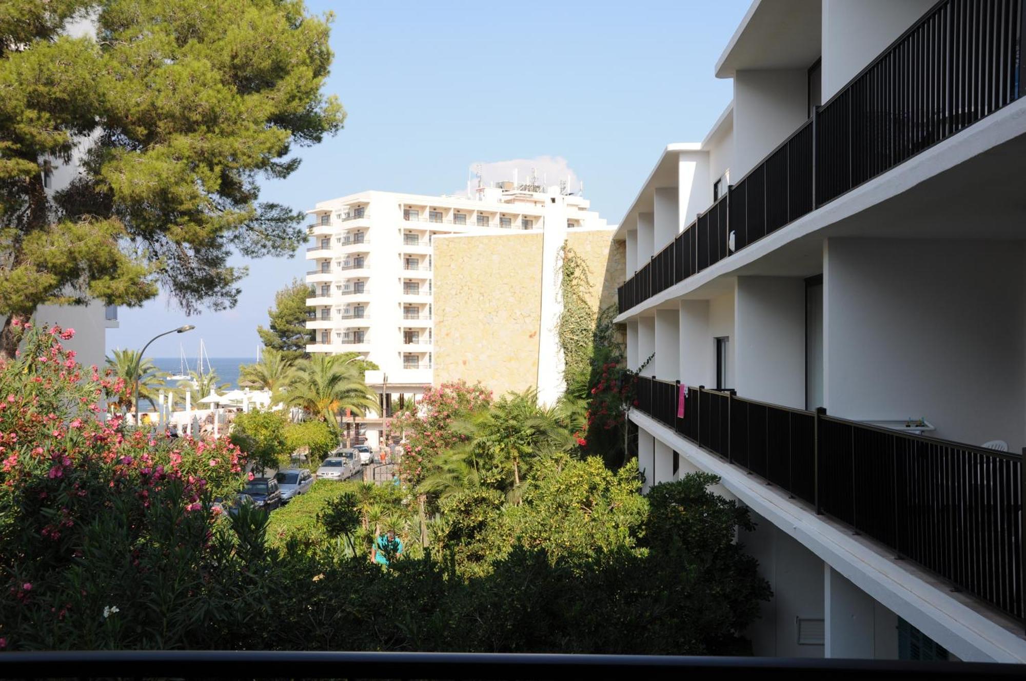 Double Room Garden View