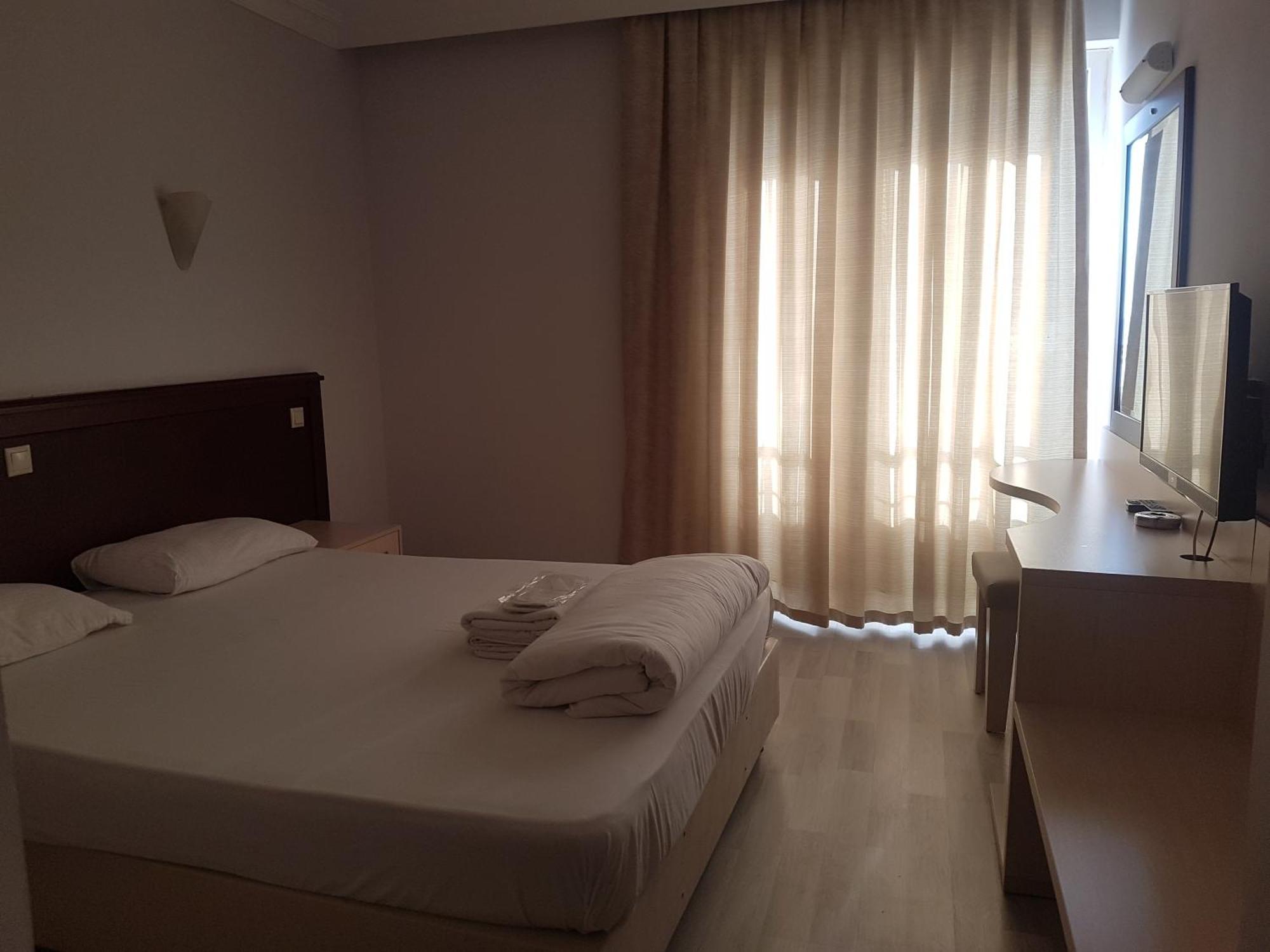 Double or Twin Room Sea View