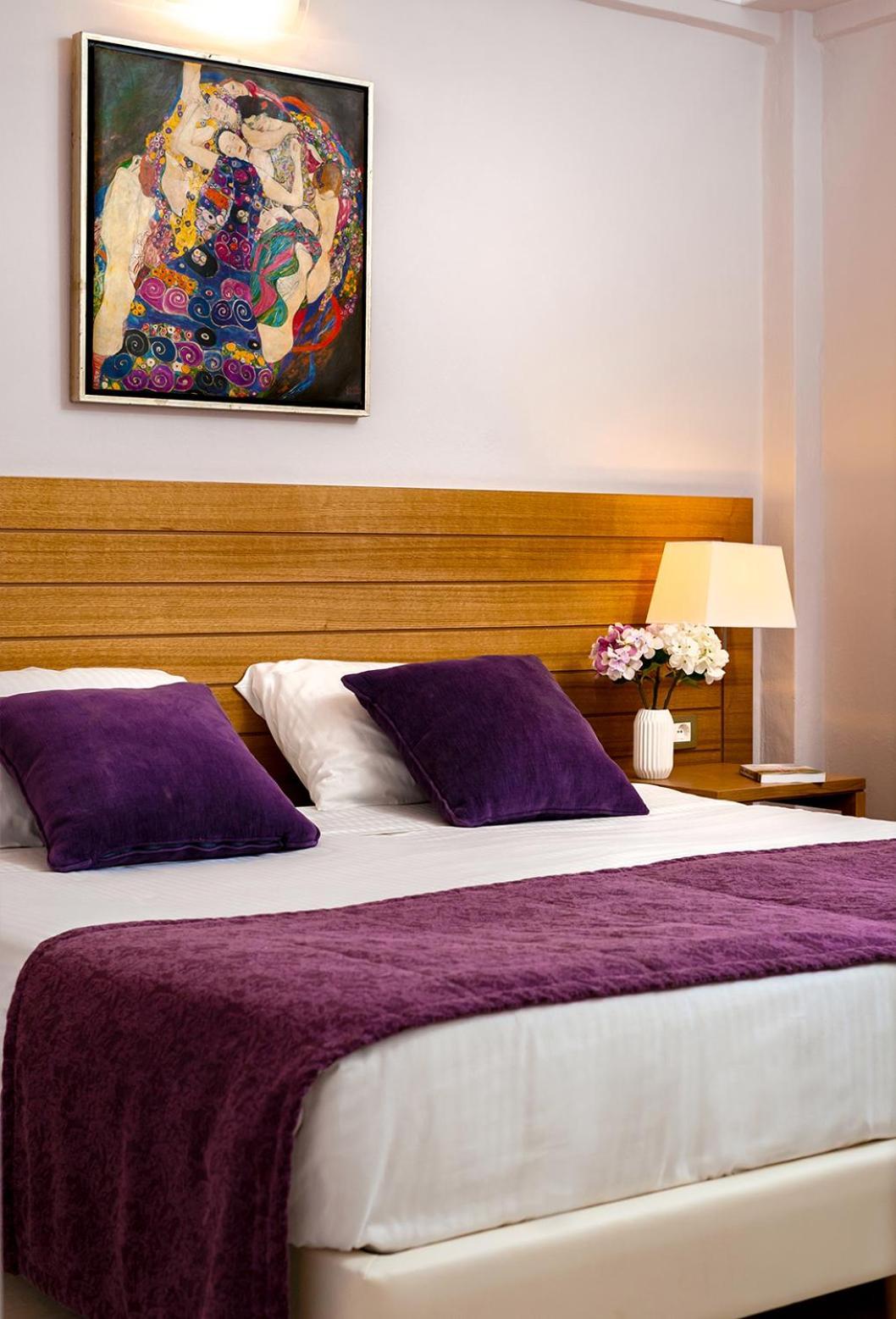 Double Room Pool or Garden View