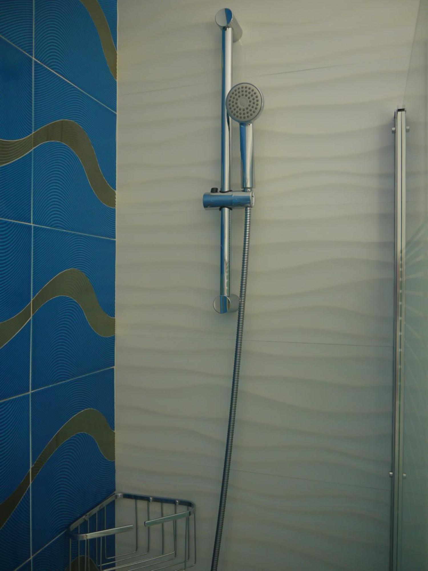 Twin Room Bath