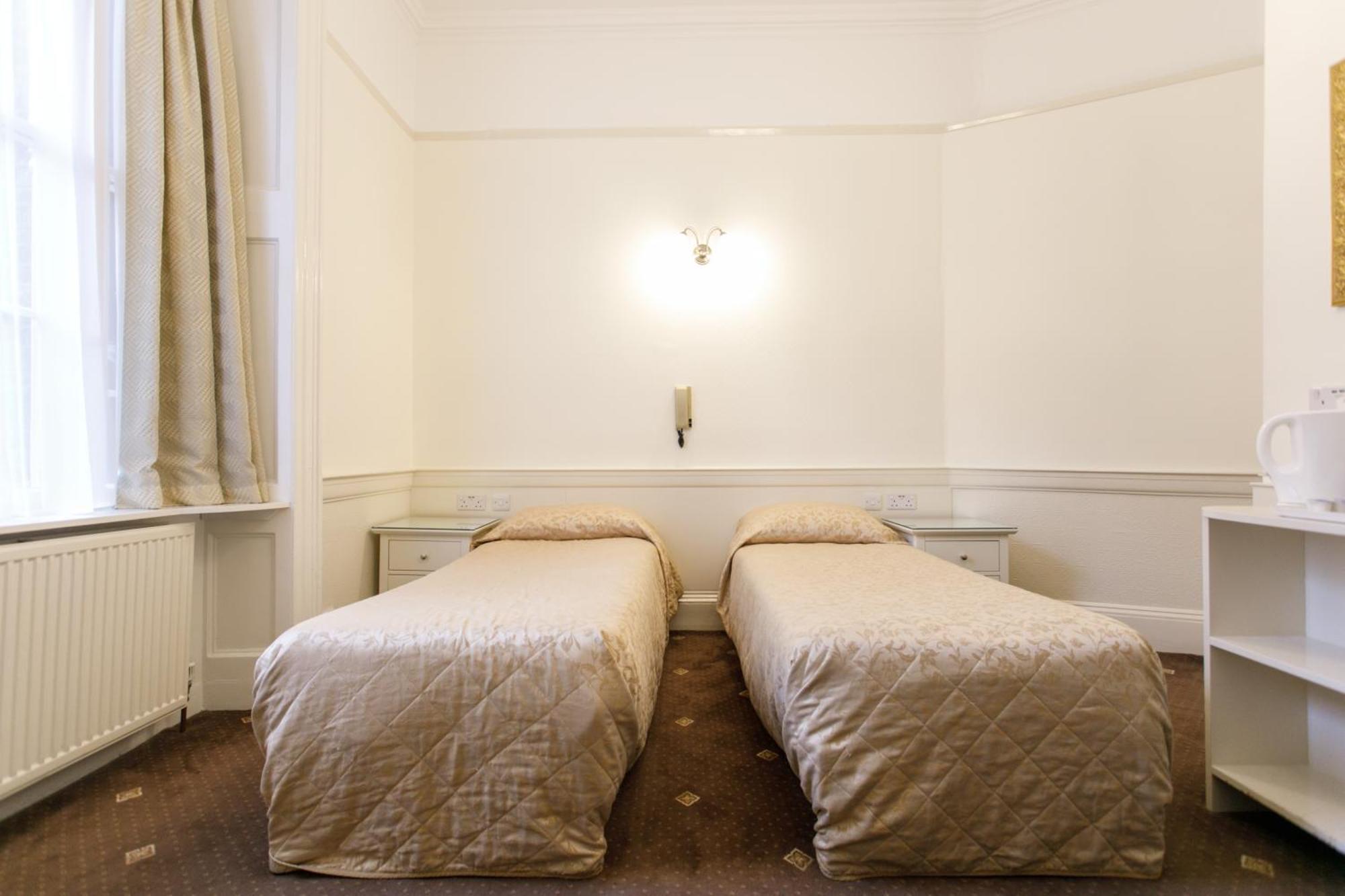 Double or Twin Room Bathroom