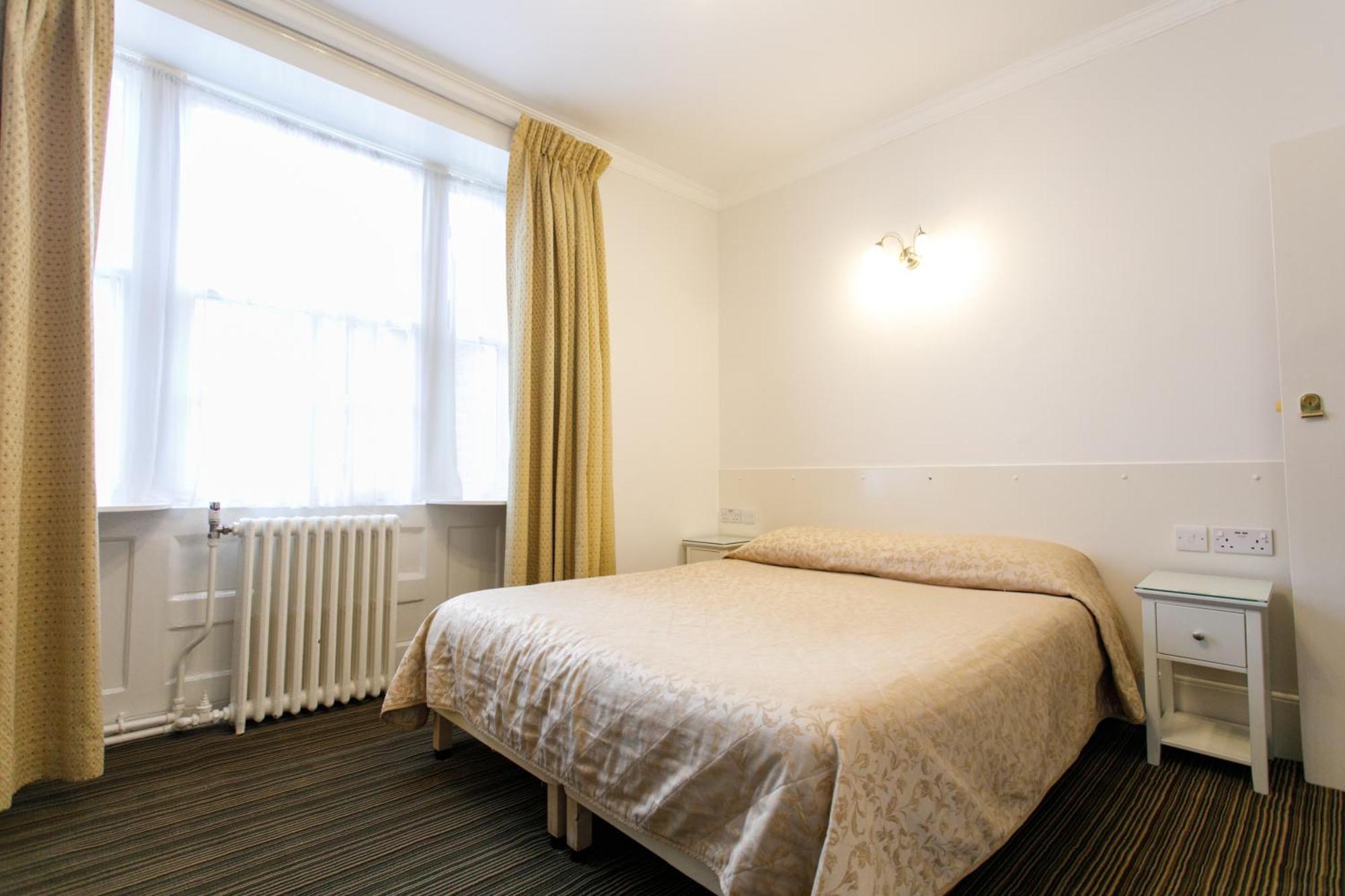 Double or Twin Room Bathroom
