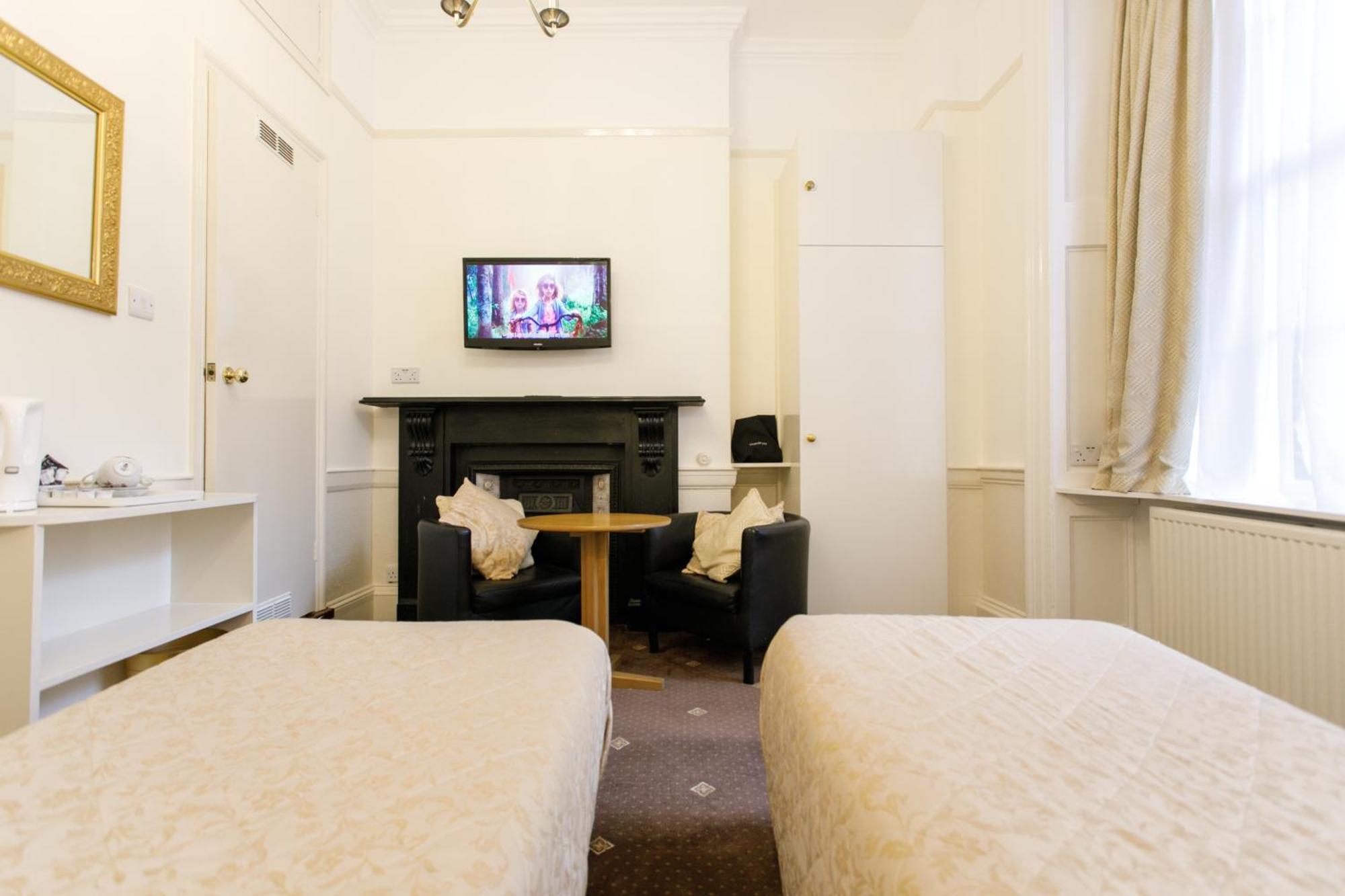 Double or Twin Room Bathroom