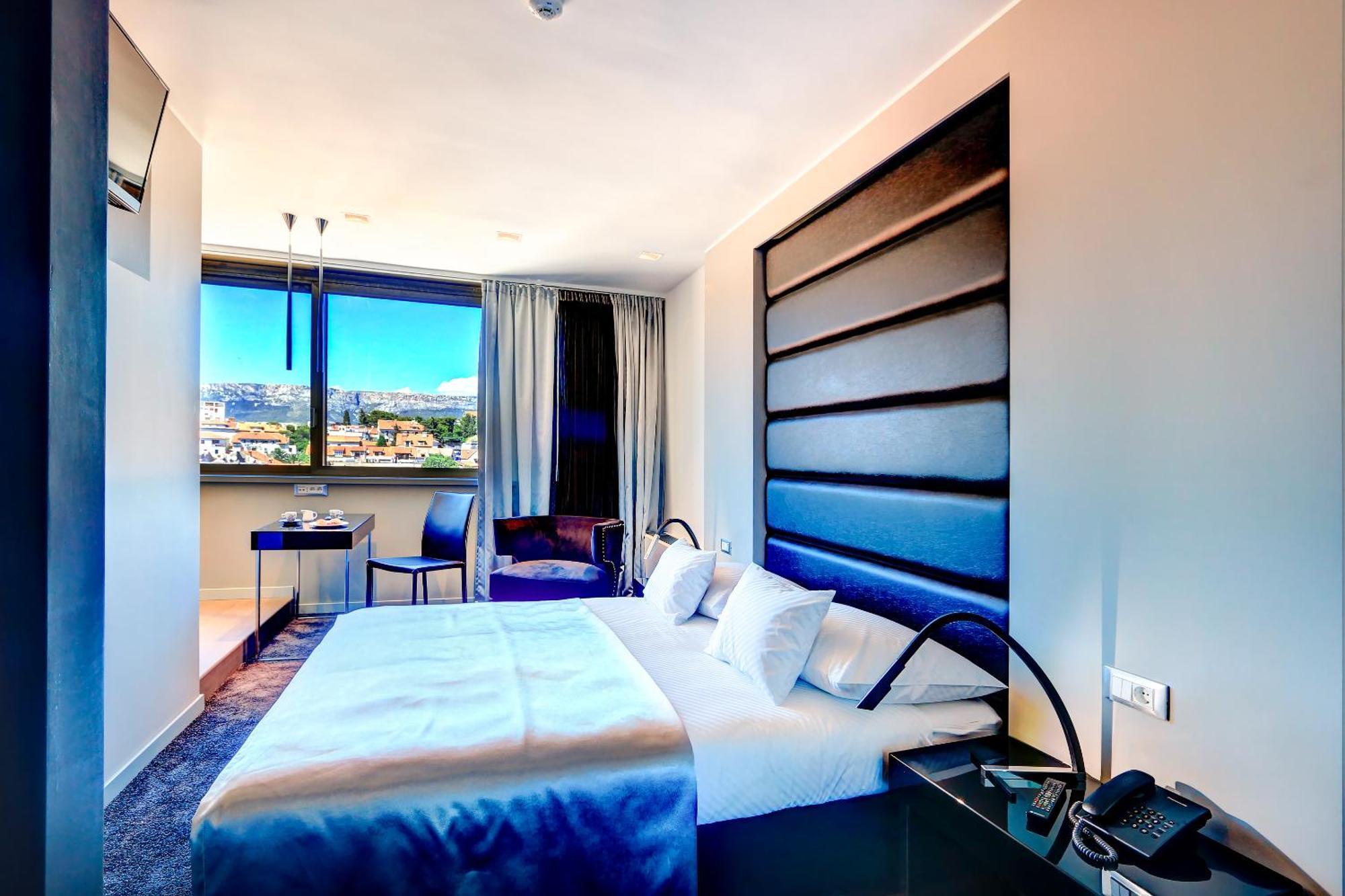 Superior Double Room City View