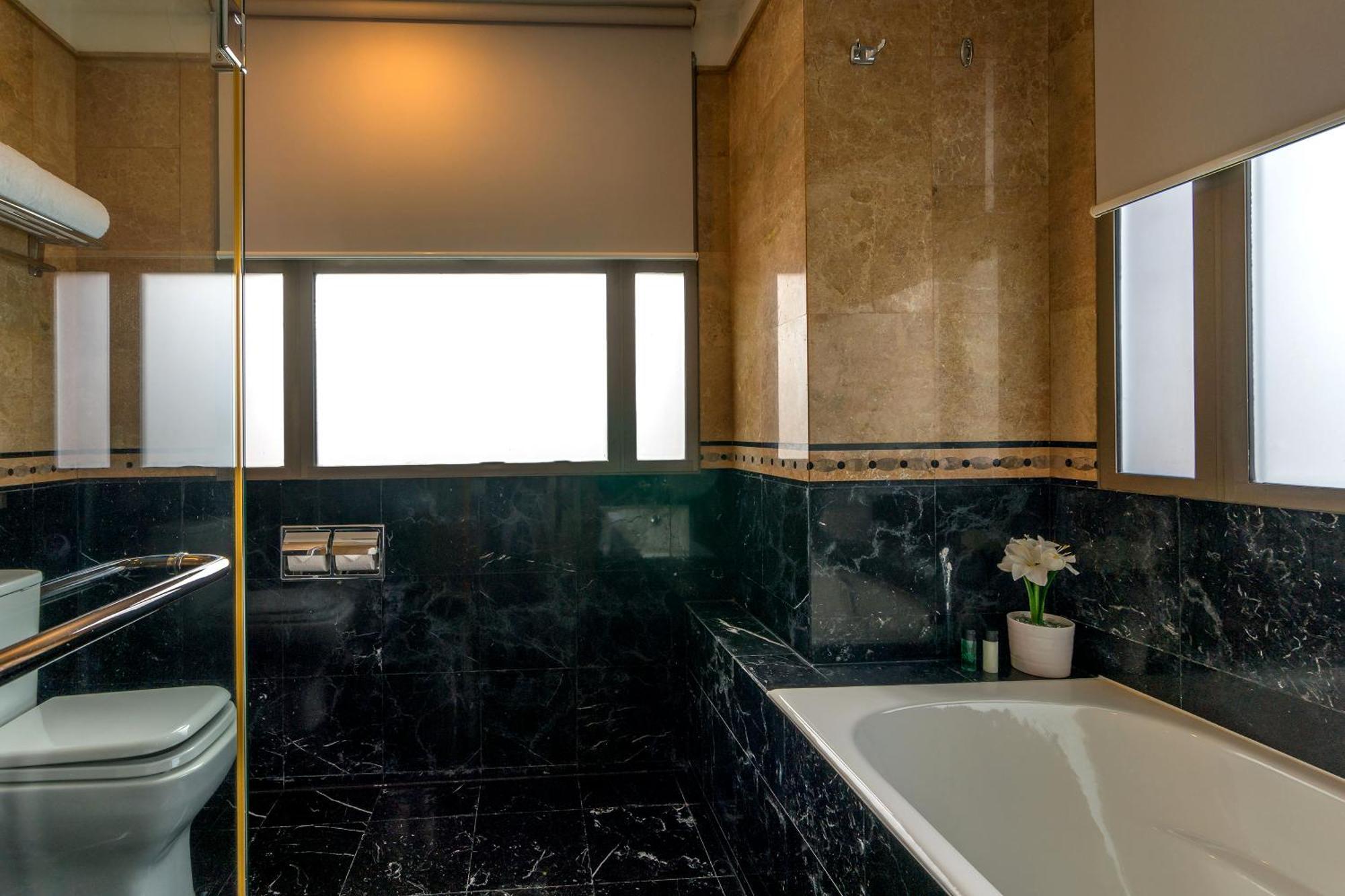 Deluxe Two-Bedroom Apartment