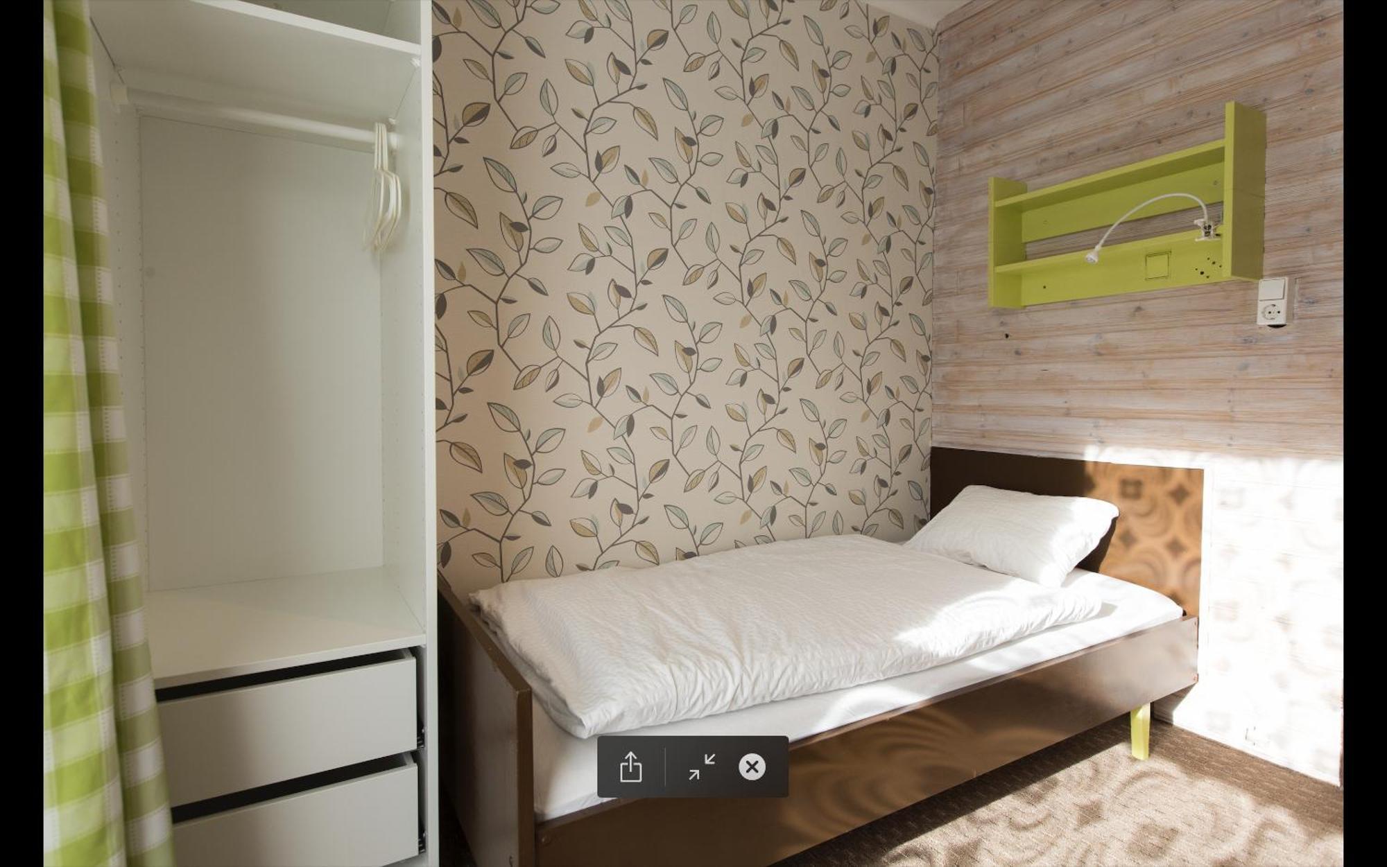 Single Room Shared Shower Toilet