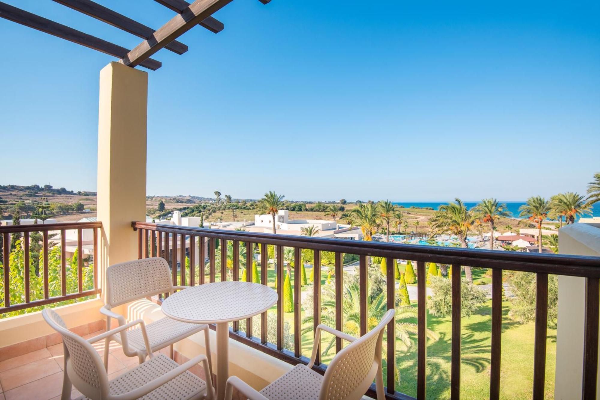 Double or Twin Room Side Sea View