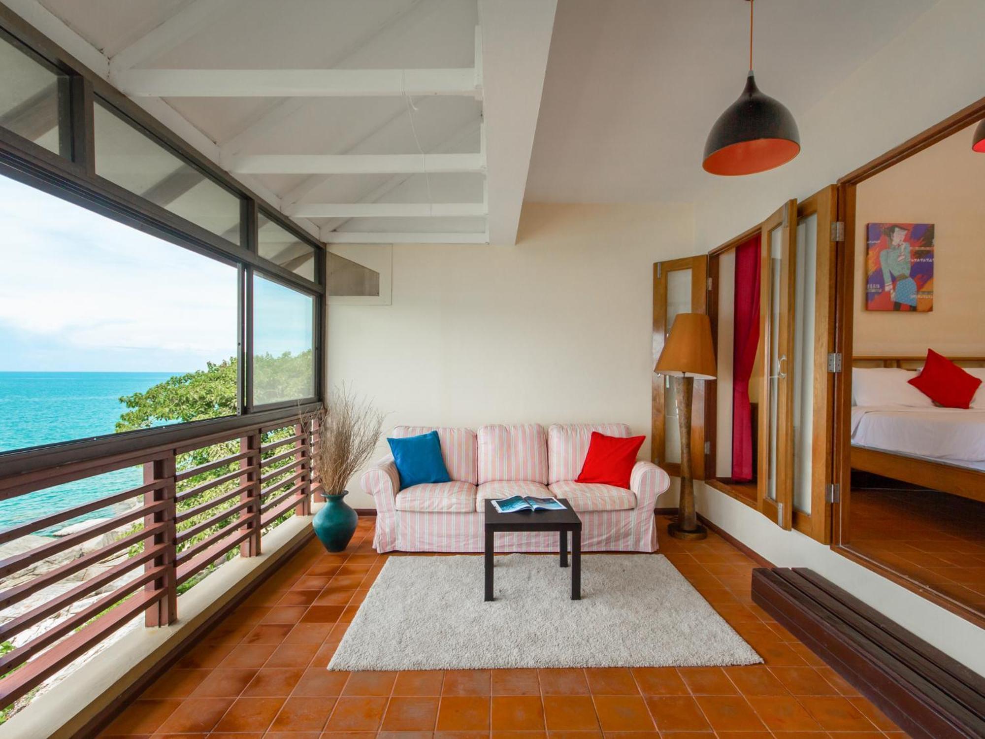 ocean front deluxe 1 bedroom villa