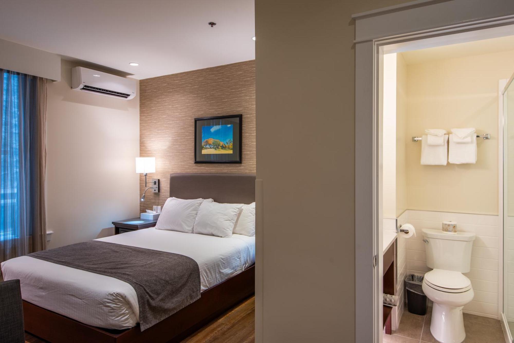 Queen room Newly Renovated