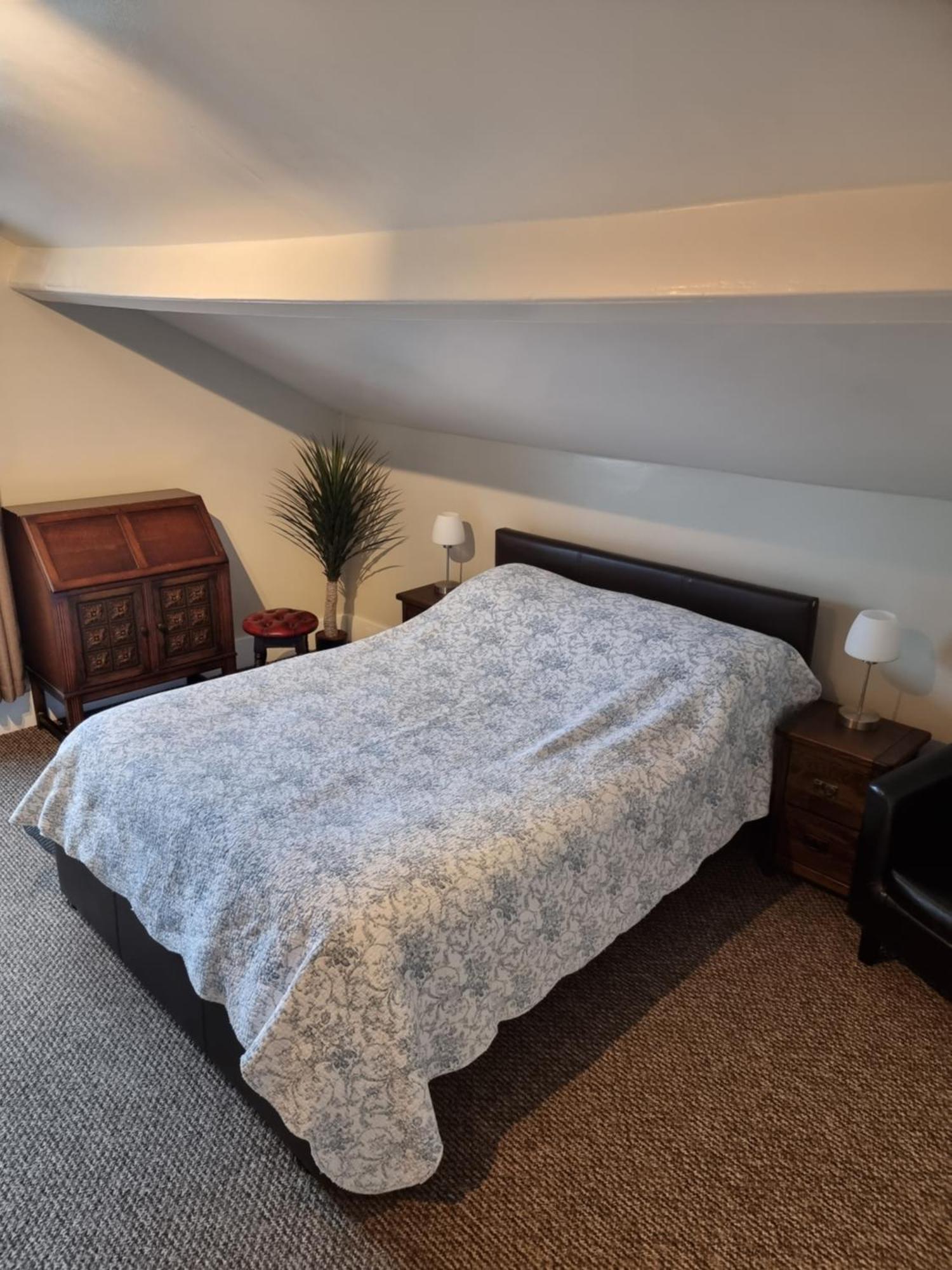 Deluxe Double Room Bath