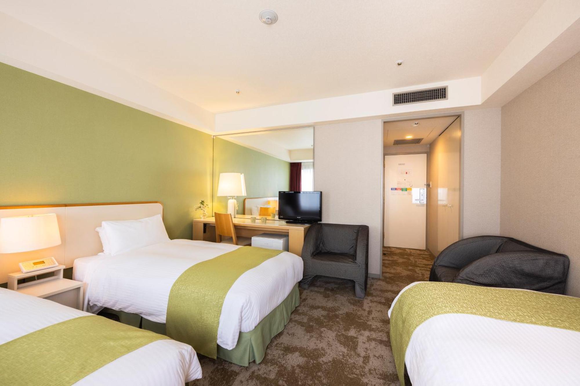 Triple Room