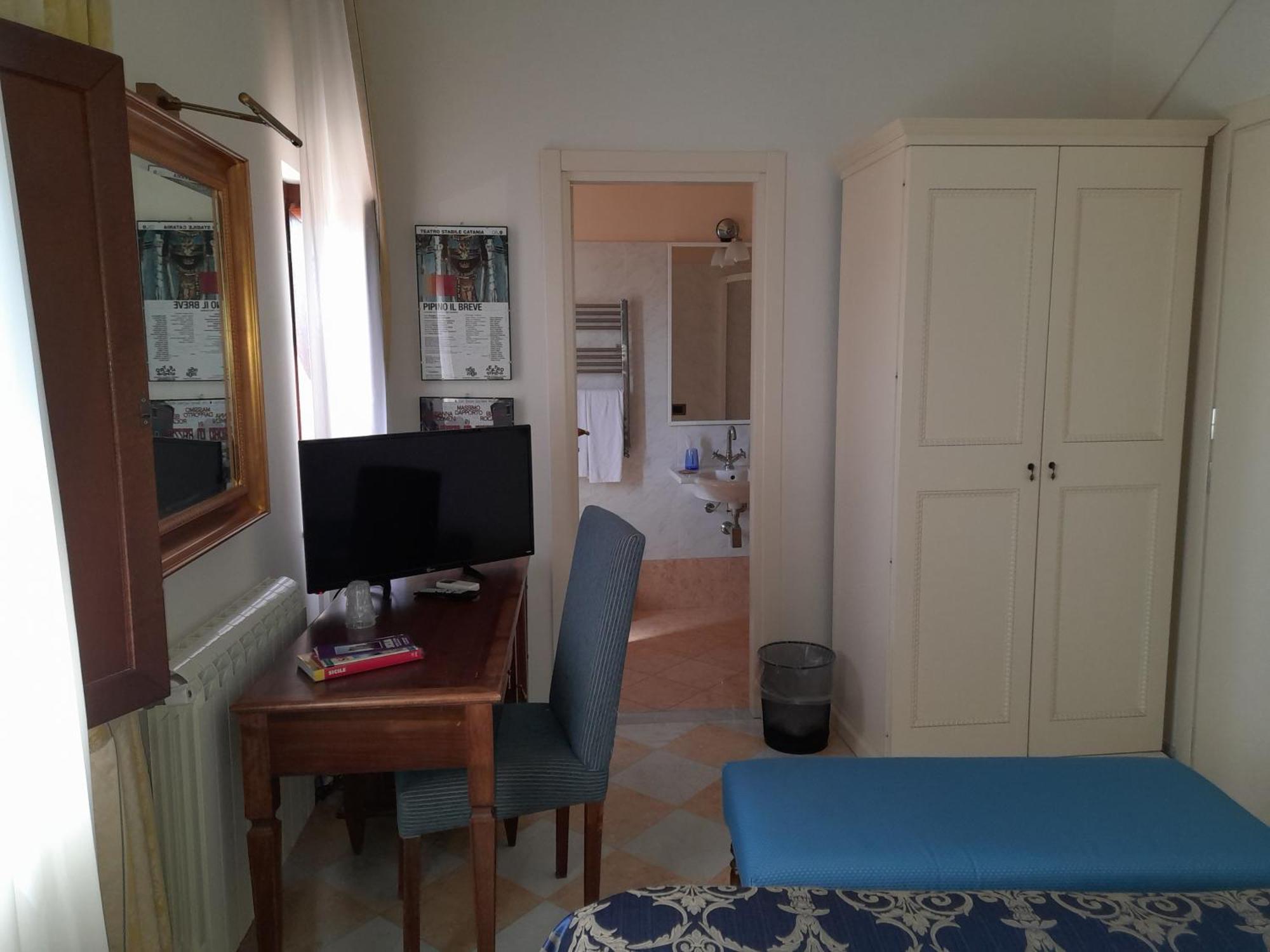 Economy Double Room