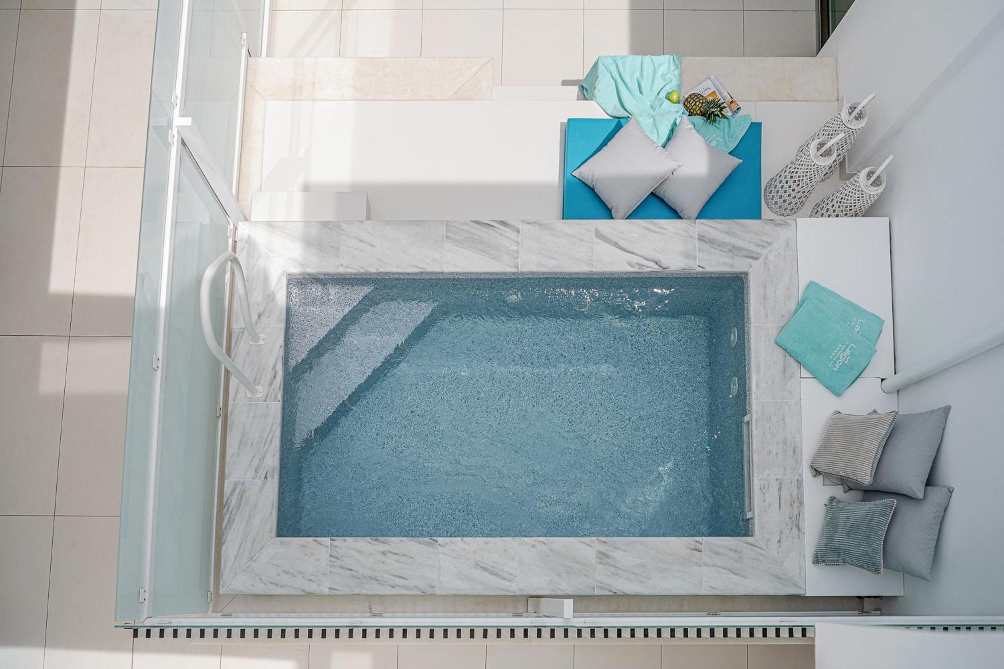 One-Bedroom Apartment Private Pool No View