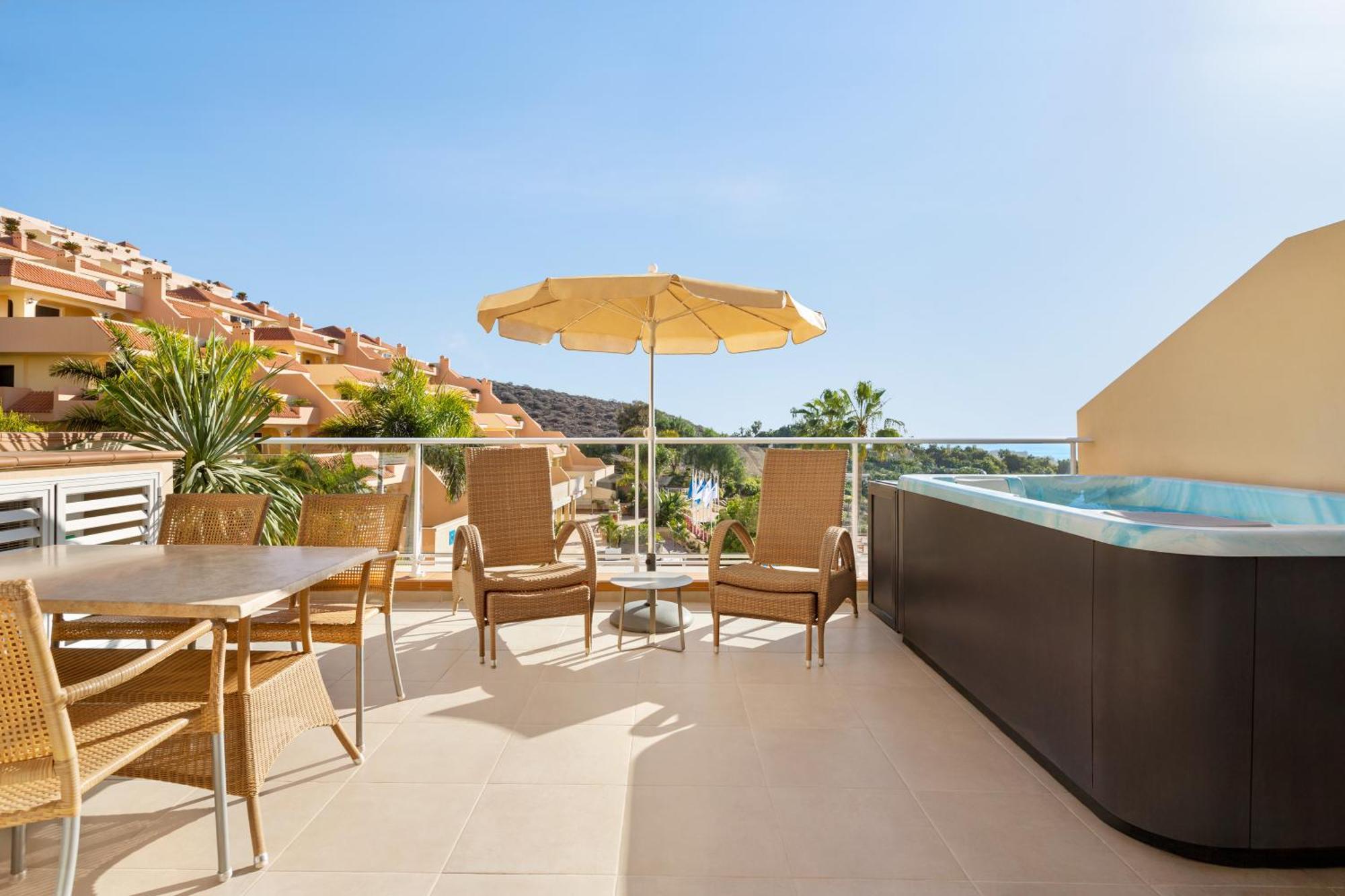 Superior Apartment mit 2 Schlafzimmern, Whirlpool und Meerblick