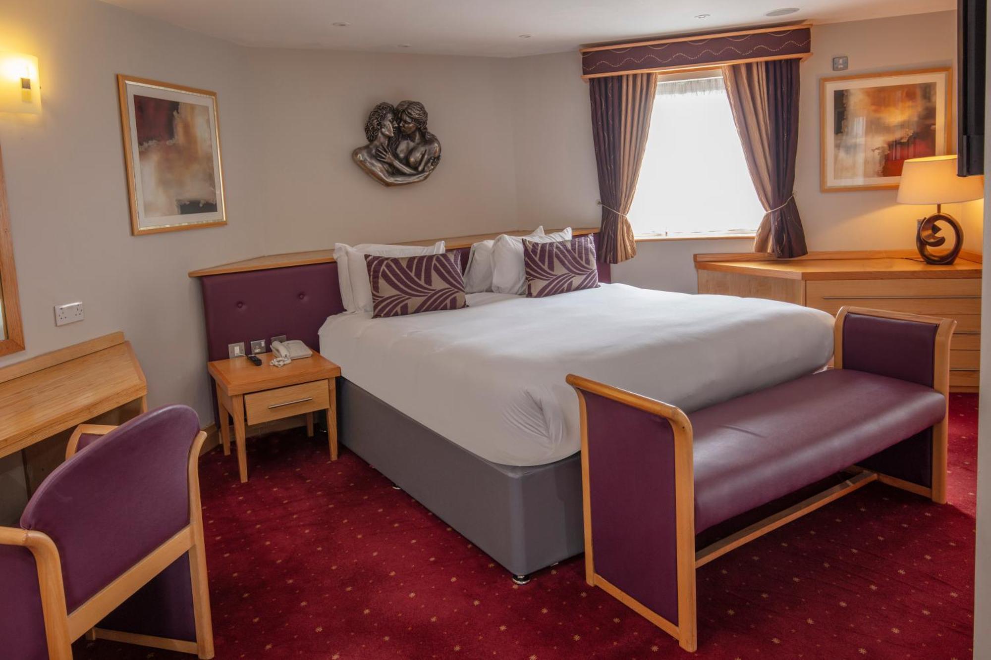 Executive King Suite with Jacuzzi - Non-Smoking