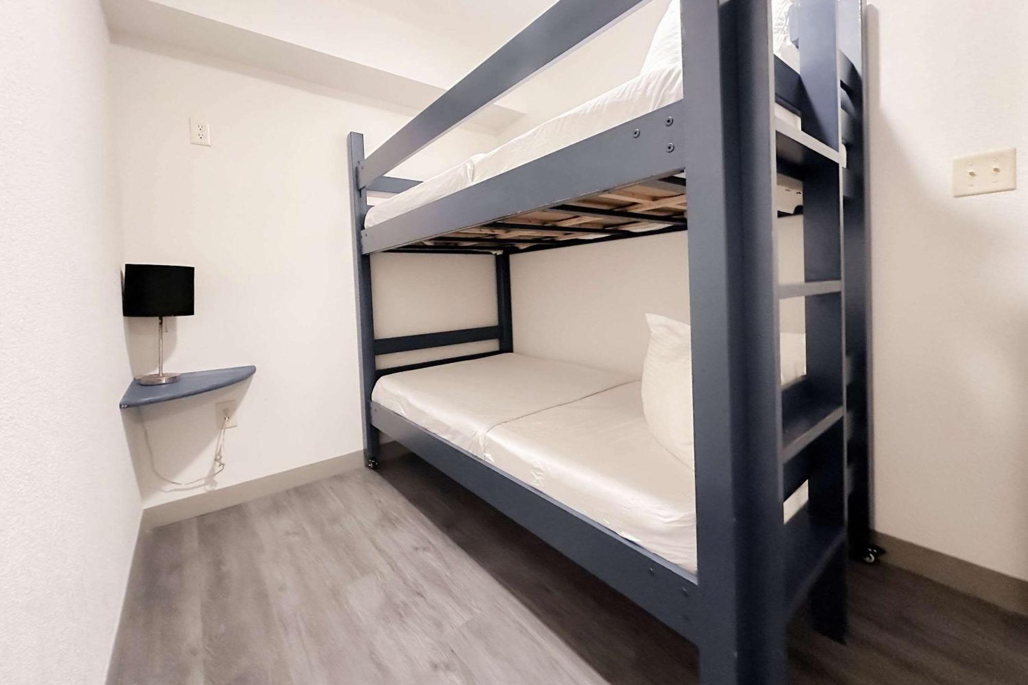 Family Room Two Queen Beds Bunk Bed