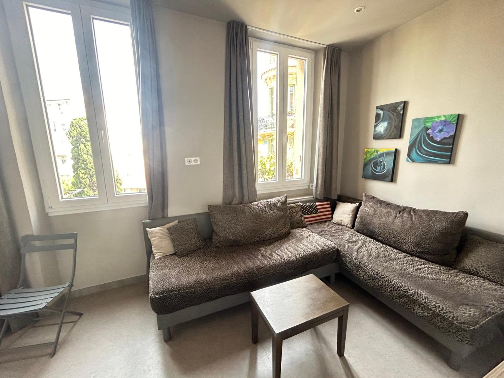 One-Bedroom Apartment Annex,1590347903:JPEG