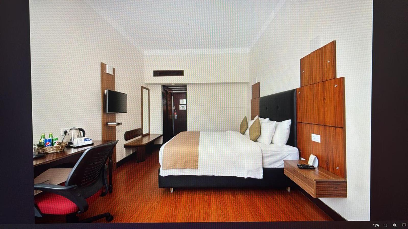 Deluxe King Room