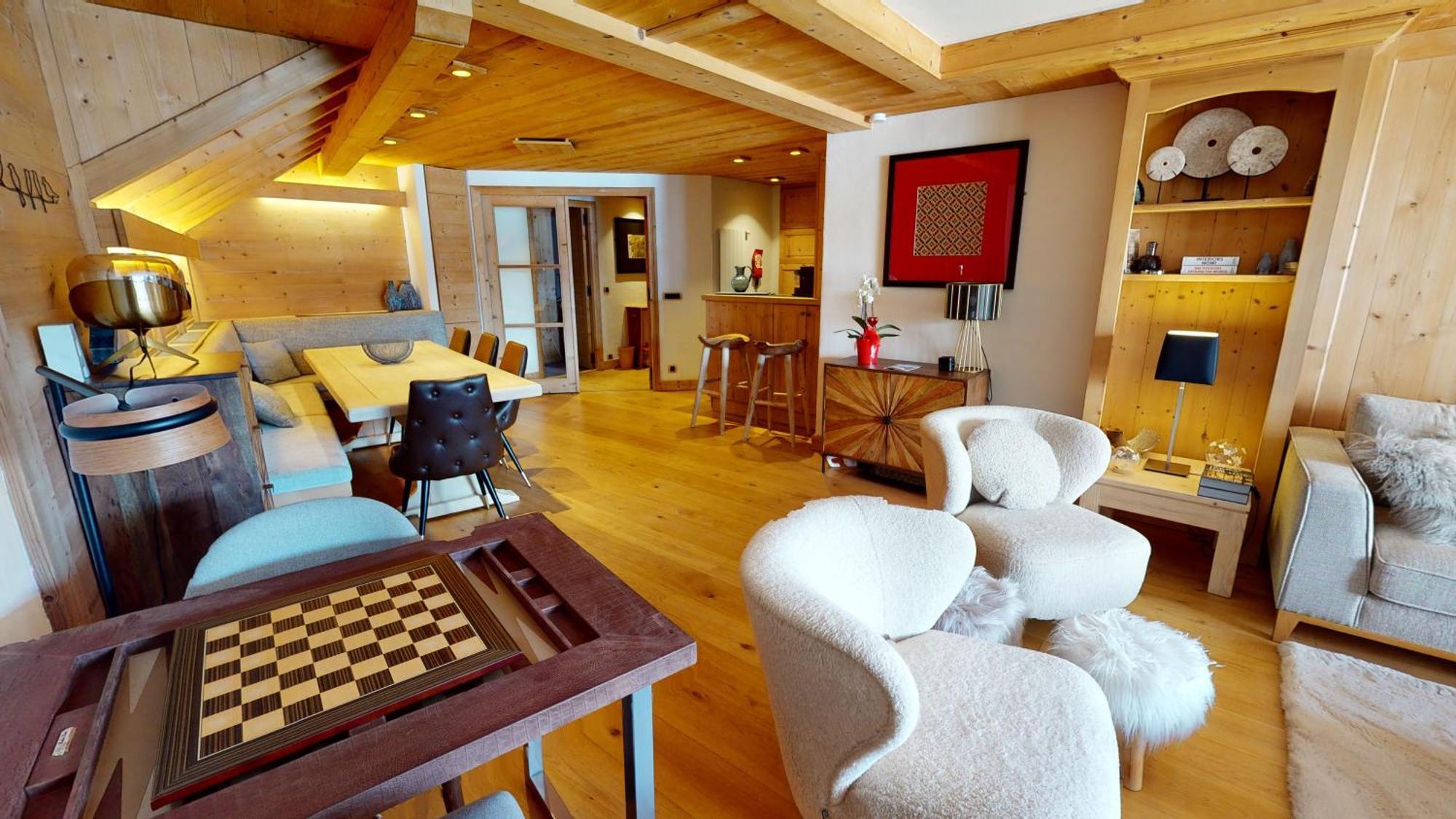 Deluxe Apartment