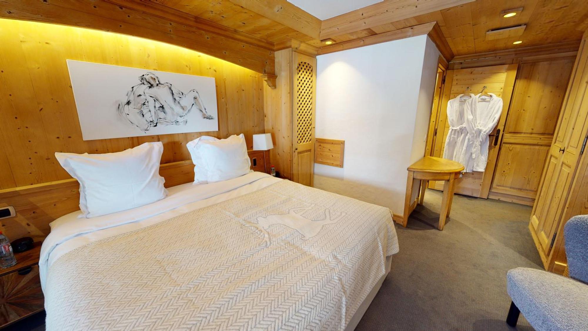 Deluxe Apartment