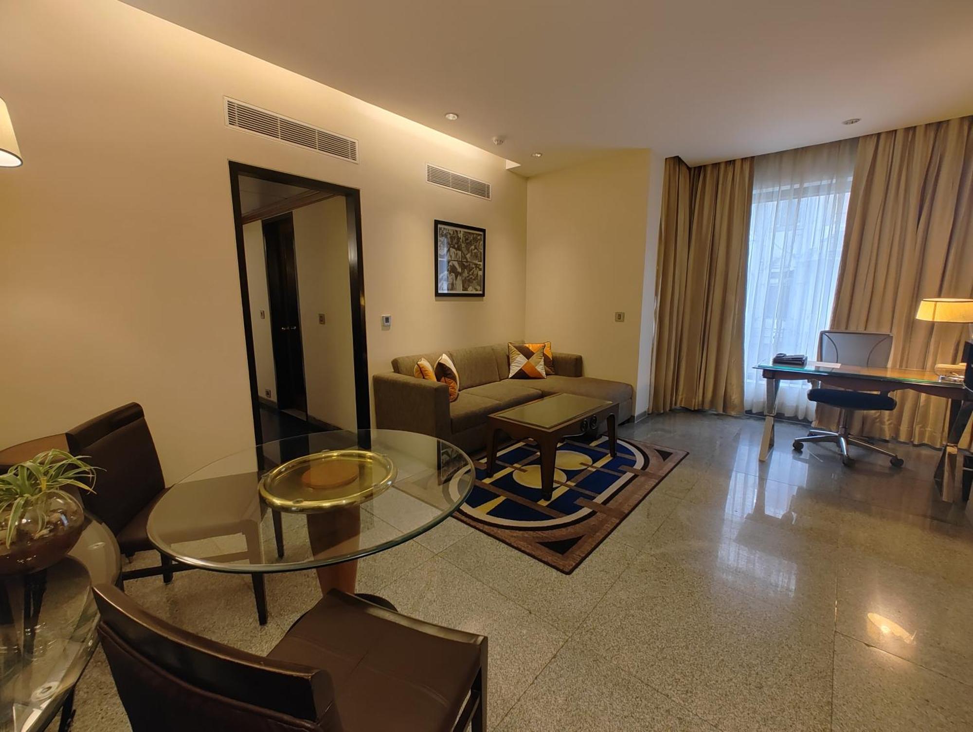 Deluxe Suite 1 Double Bed Partial Sea View