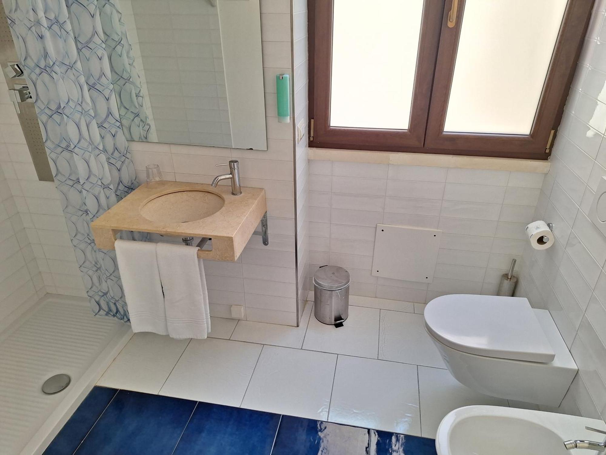 Studio Apartment One Double Bed