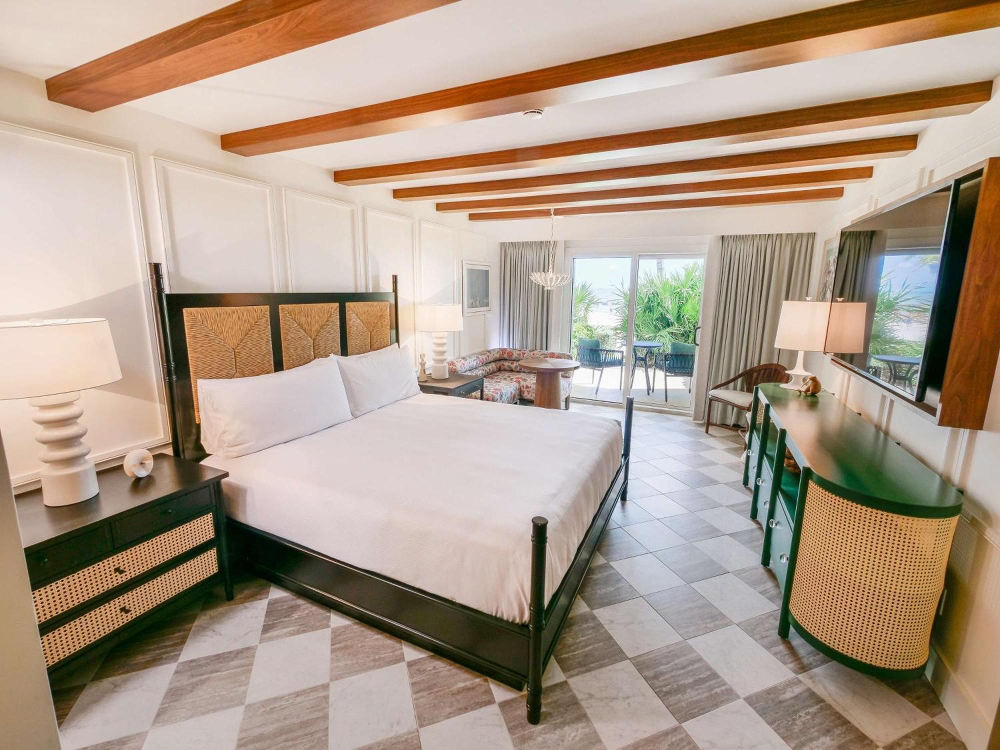 King Room Roll Shower Hearing or Mobility Accessible Key West View