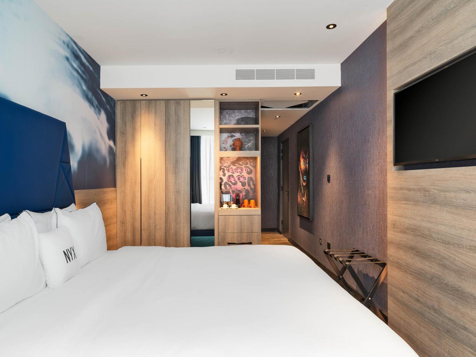 Superior Room Down to Earth