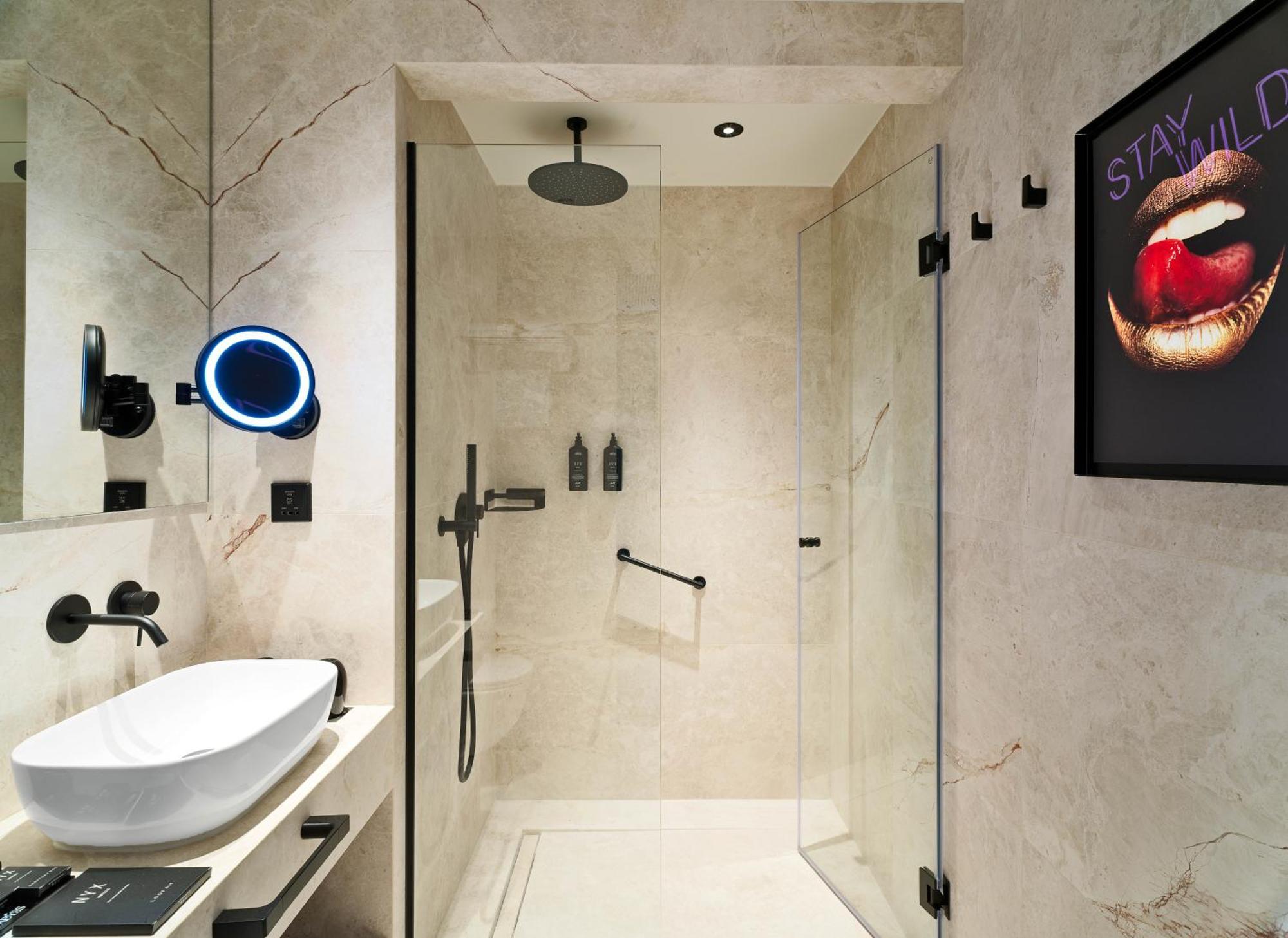 Design Double Star Front Sea View