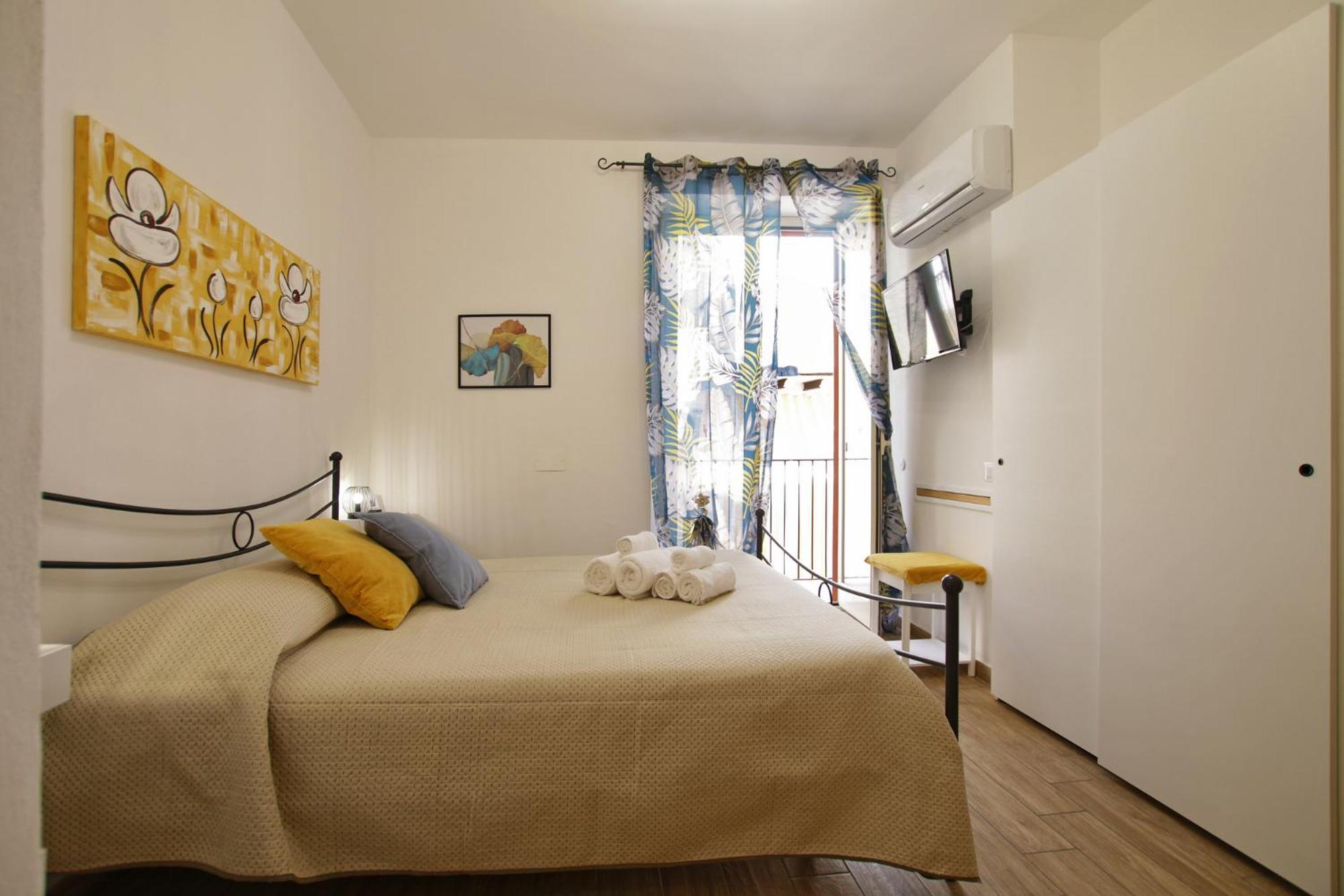 Double Room Private Bathroom