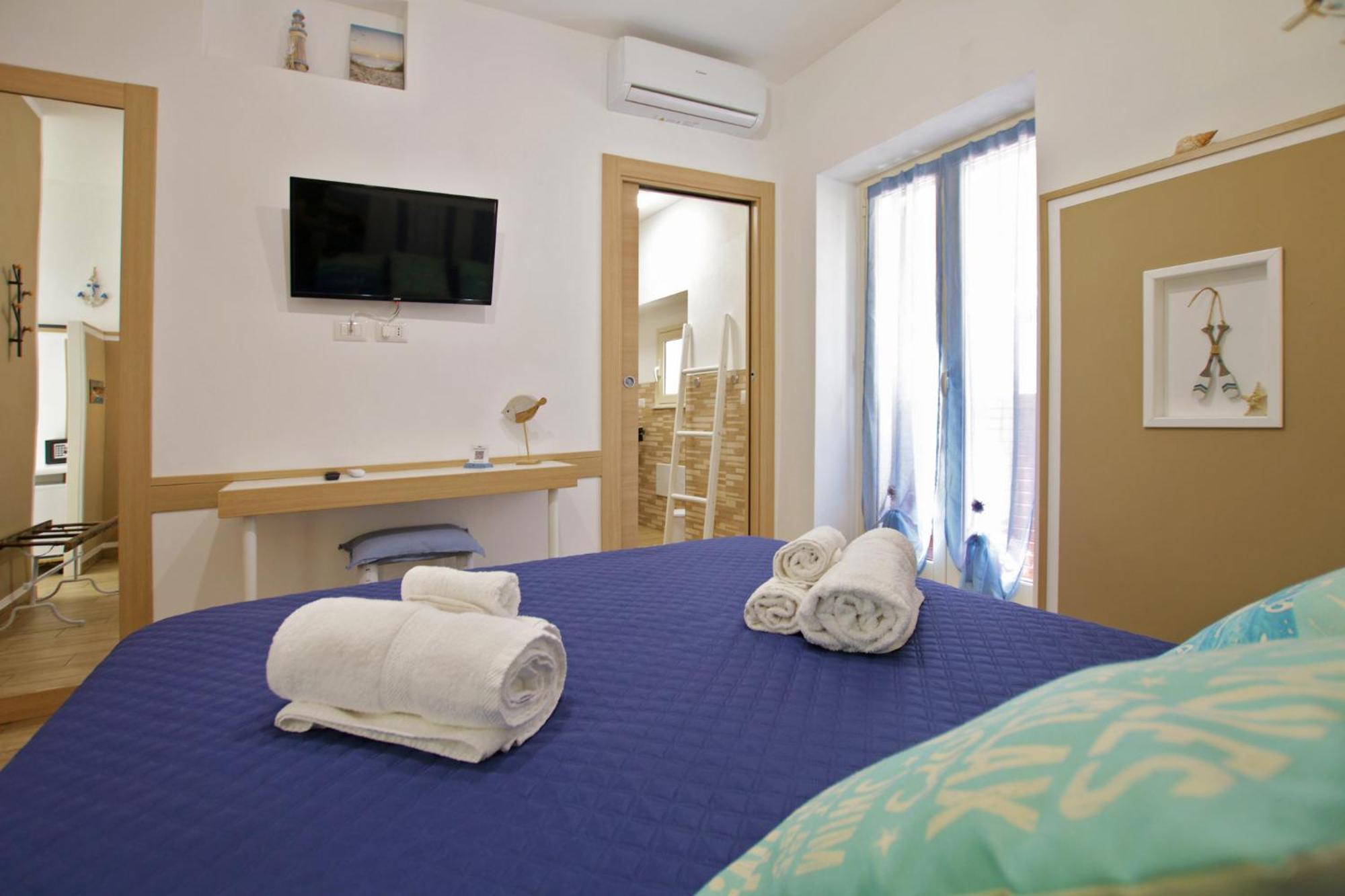 Double Room Private Bathroom
