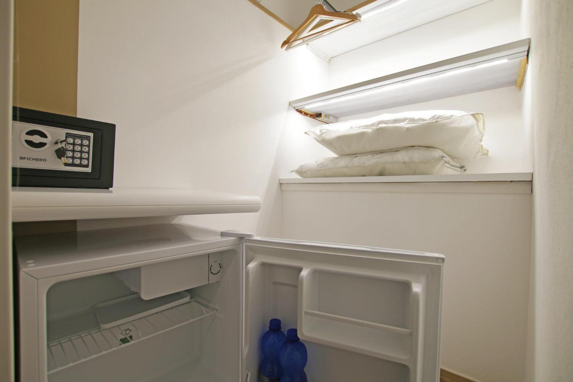 Double Room Private Bathroom