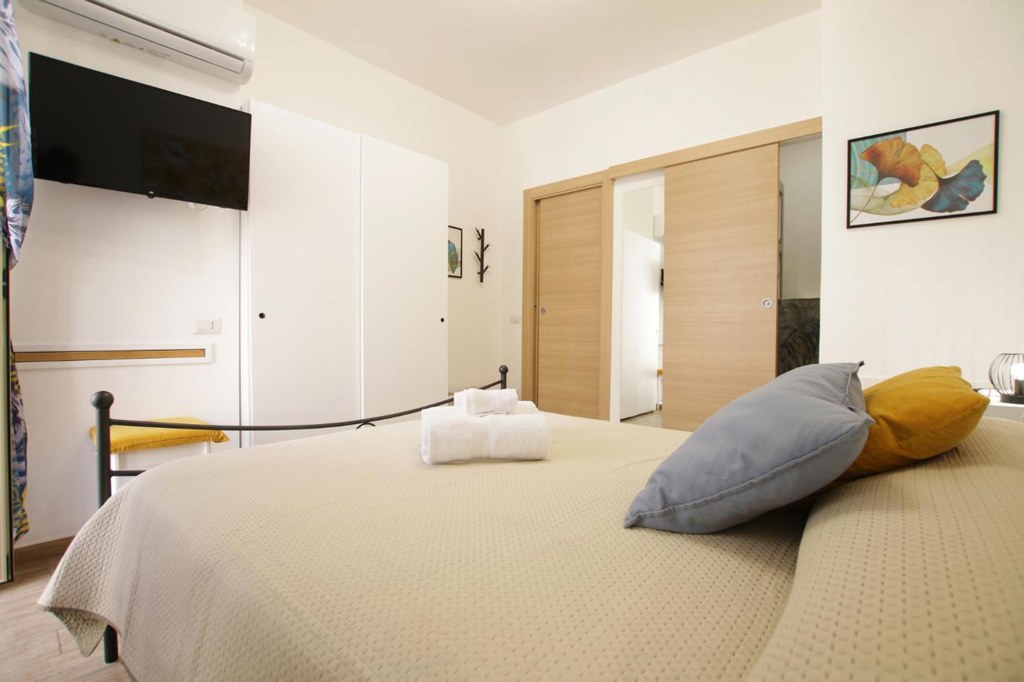 Double Room Private Bathroom