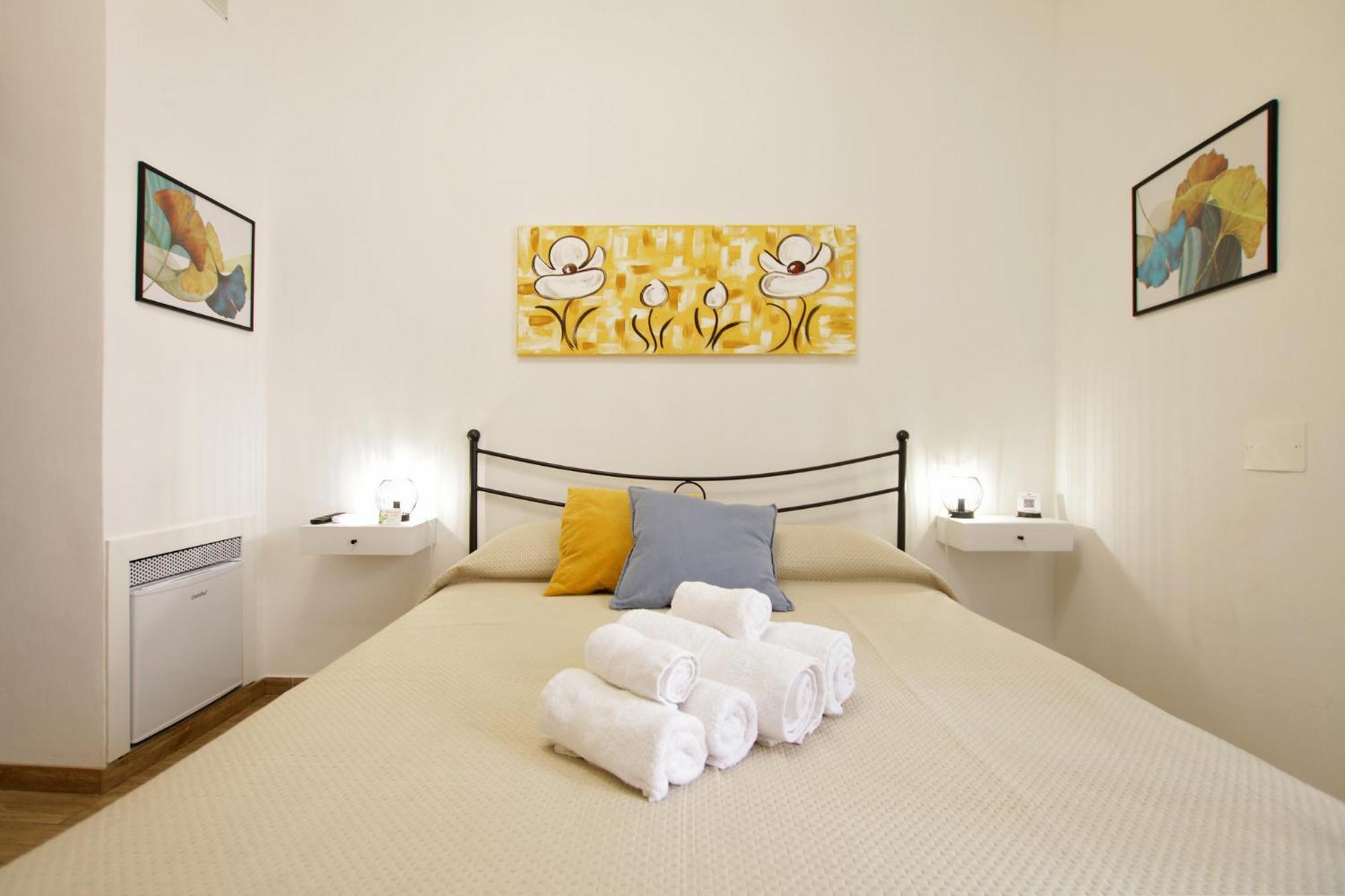 Double Room Private Bathroom