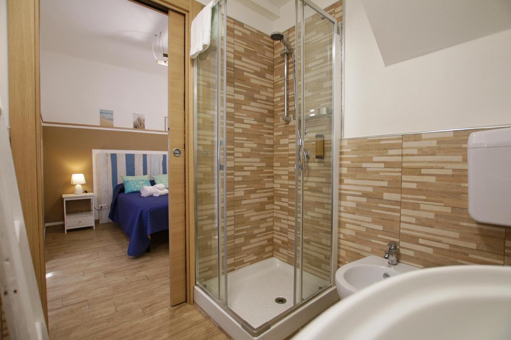 Double Room Private Bathroom