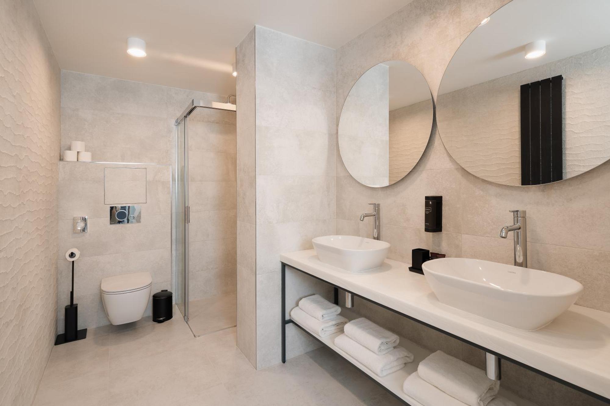 DUPLEX SUITE,1597763328:JPEG