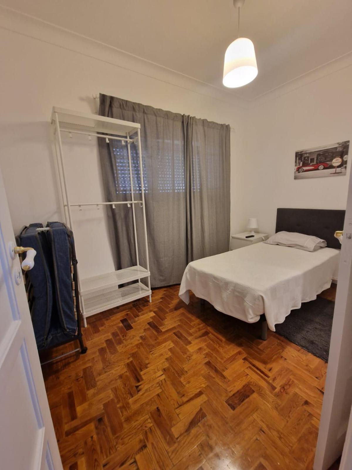 Single Room Bathroom