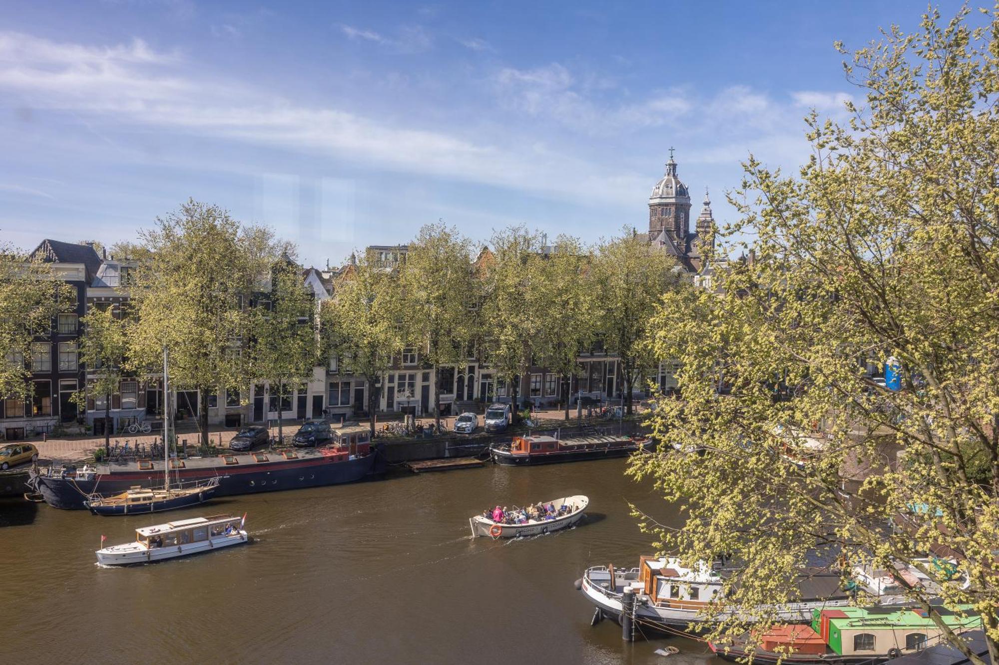 Deluxe Room Canal View