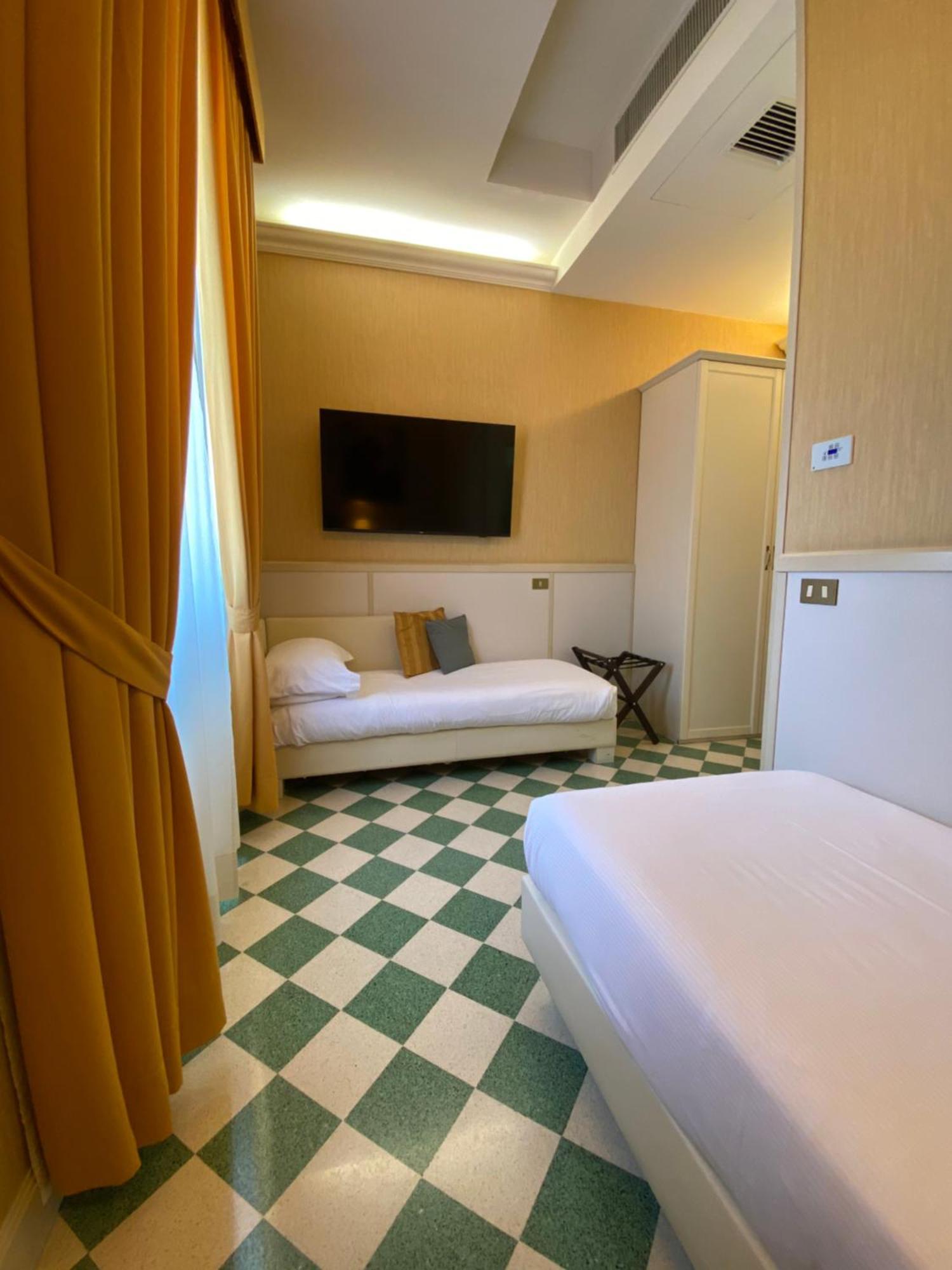 Economy Twin Room