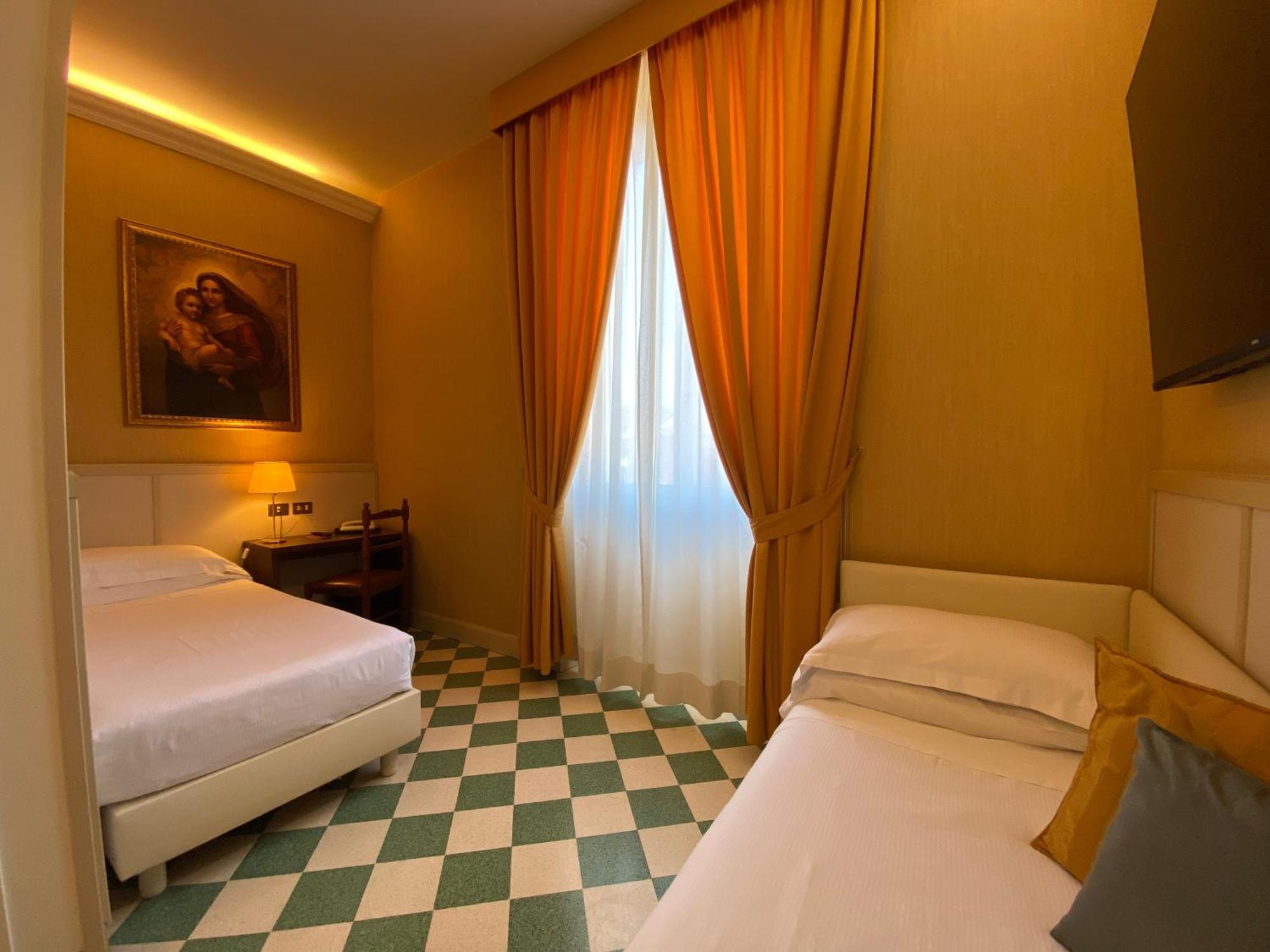 Economy Twin Room