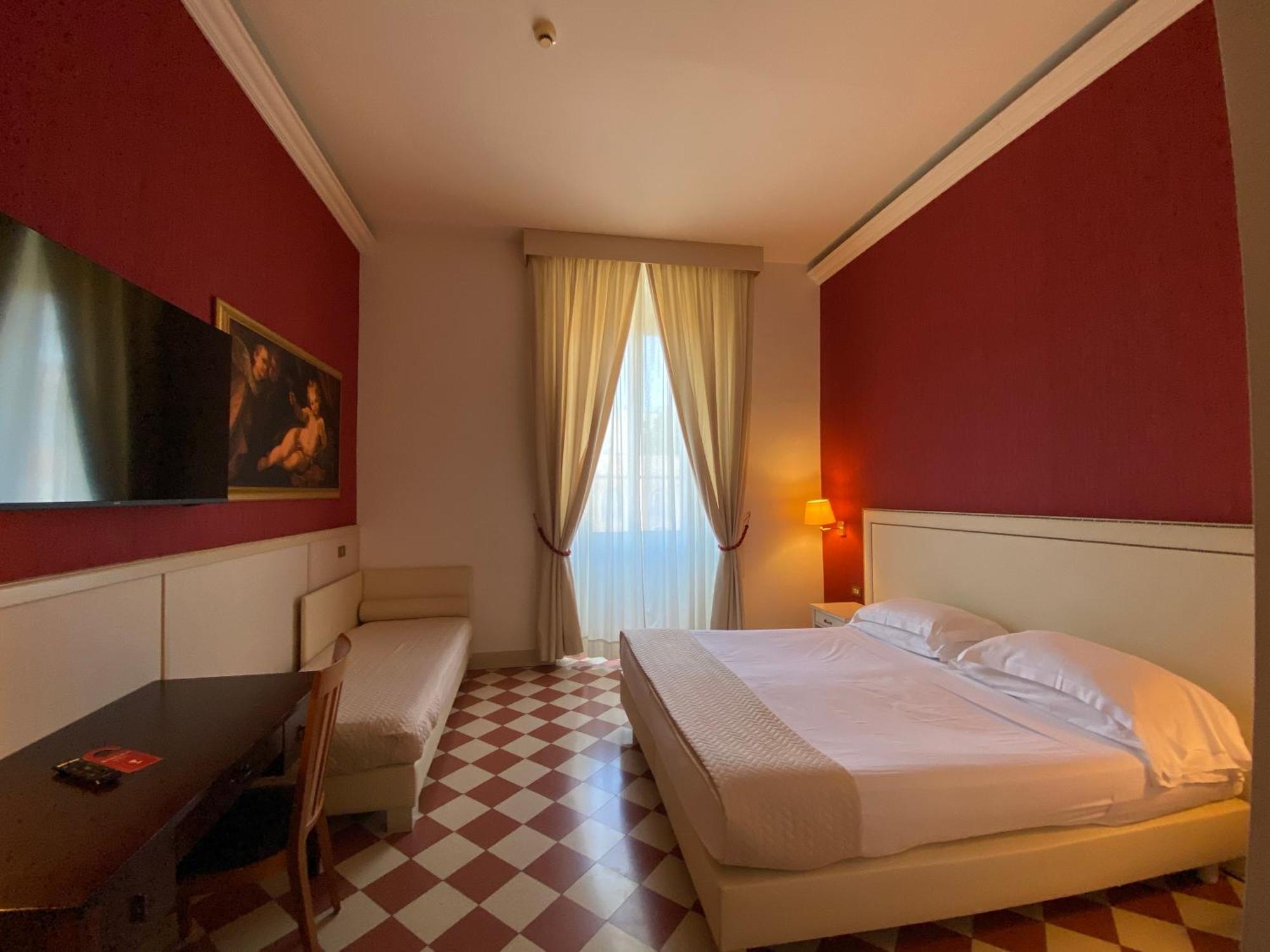 Superior Triple Room